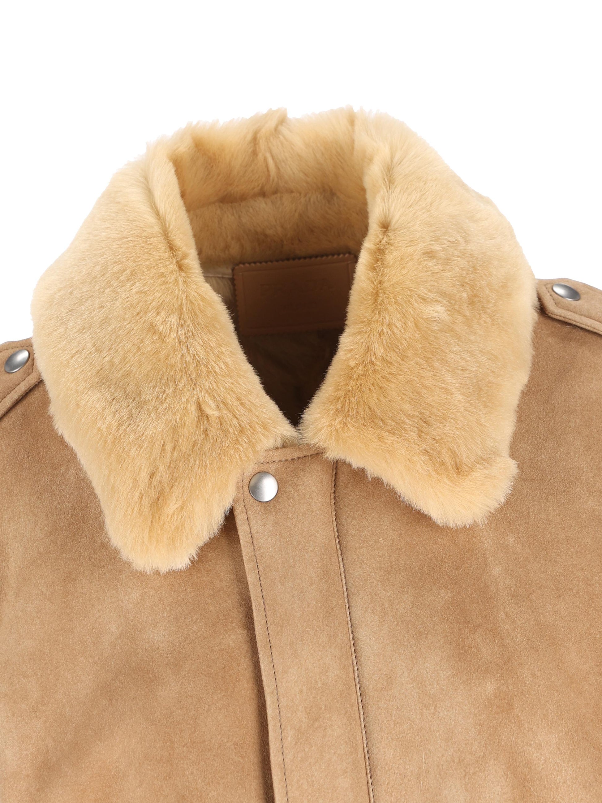 Giacca realizzata in montone. 58A237 172LF0065 PRADA 