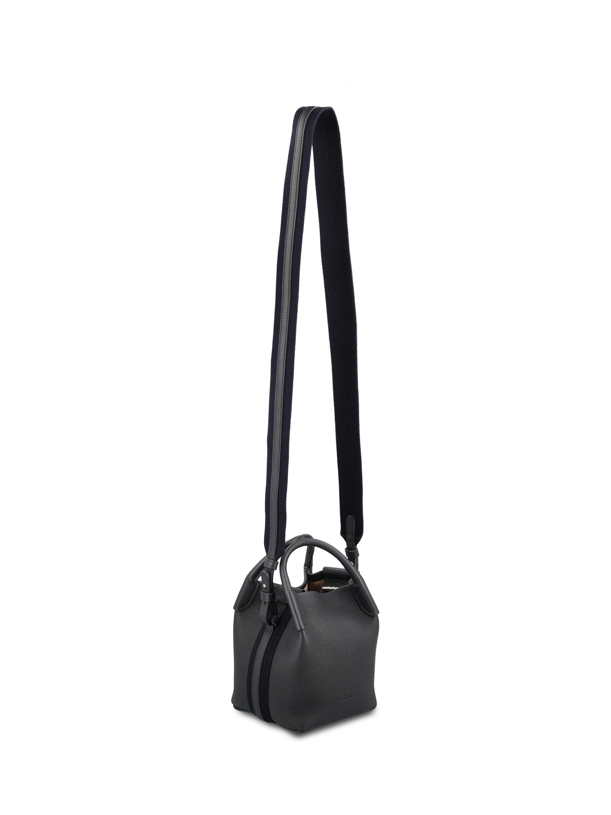 Borsa Bale realizzata in pelle. FAN4647 W1B3 LORO PIANA 