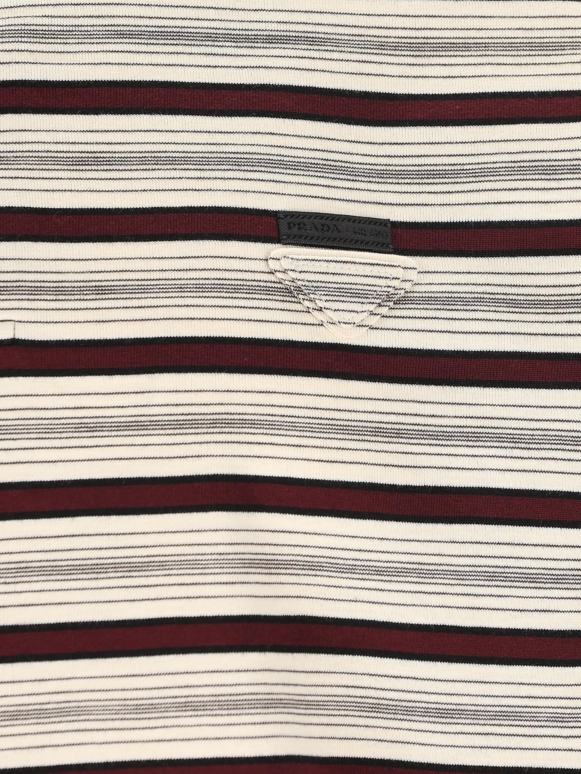 Polo realizzata in cotone. UJN984 19BDF0XPE PRADA 