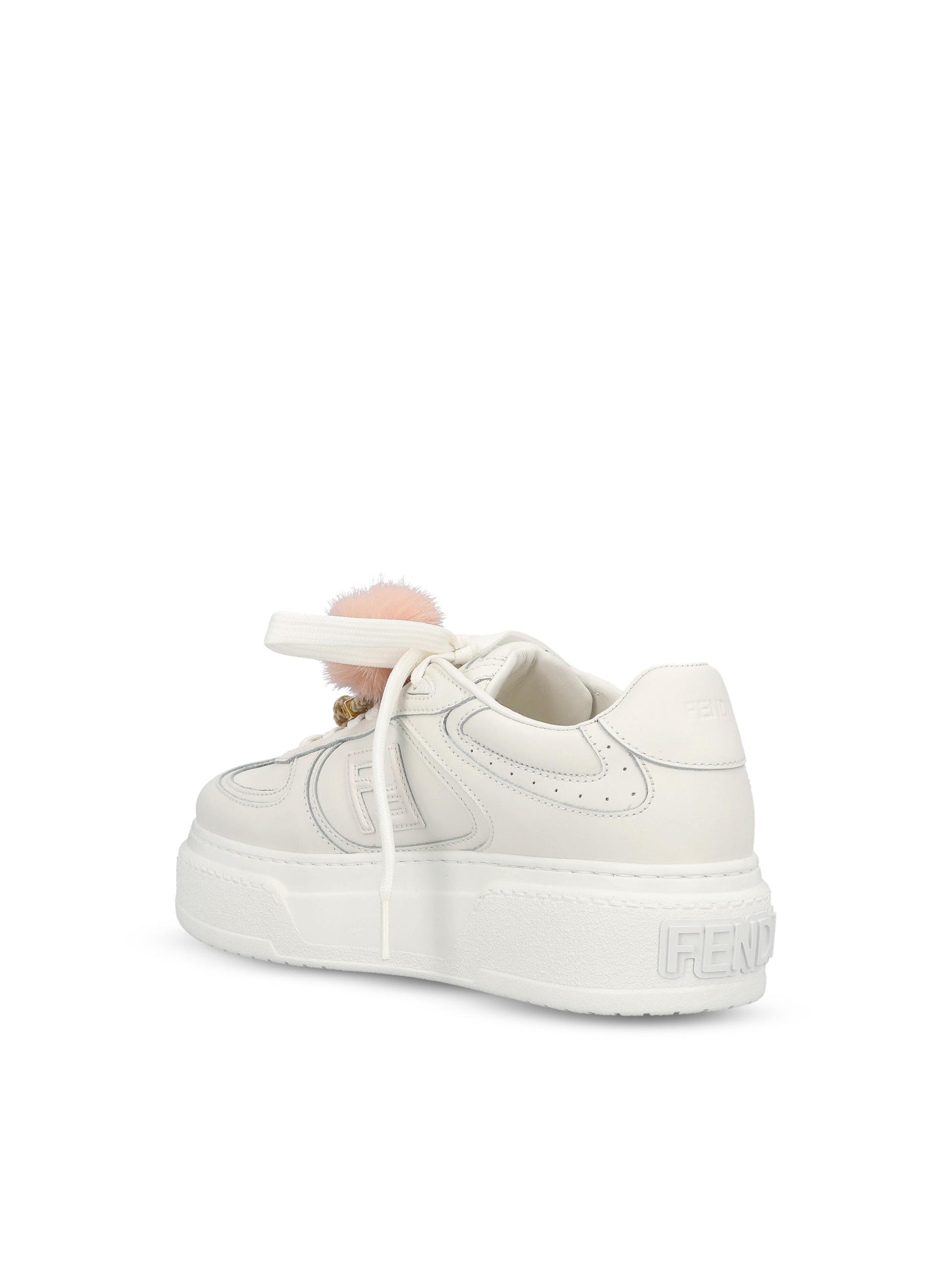 Sneakers realizzate in pelle di vitello. 8E8721 AWCVF1VA3 FENDI 
