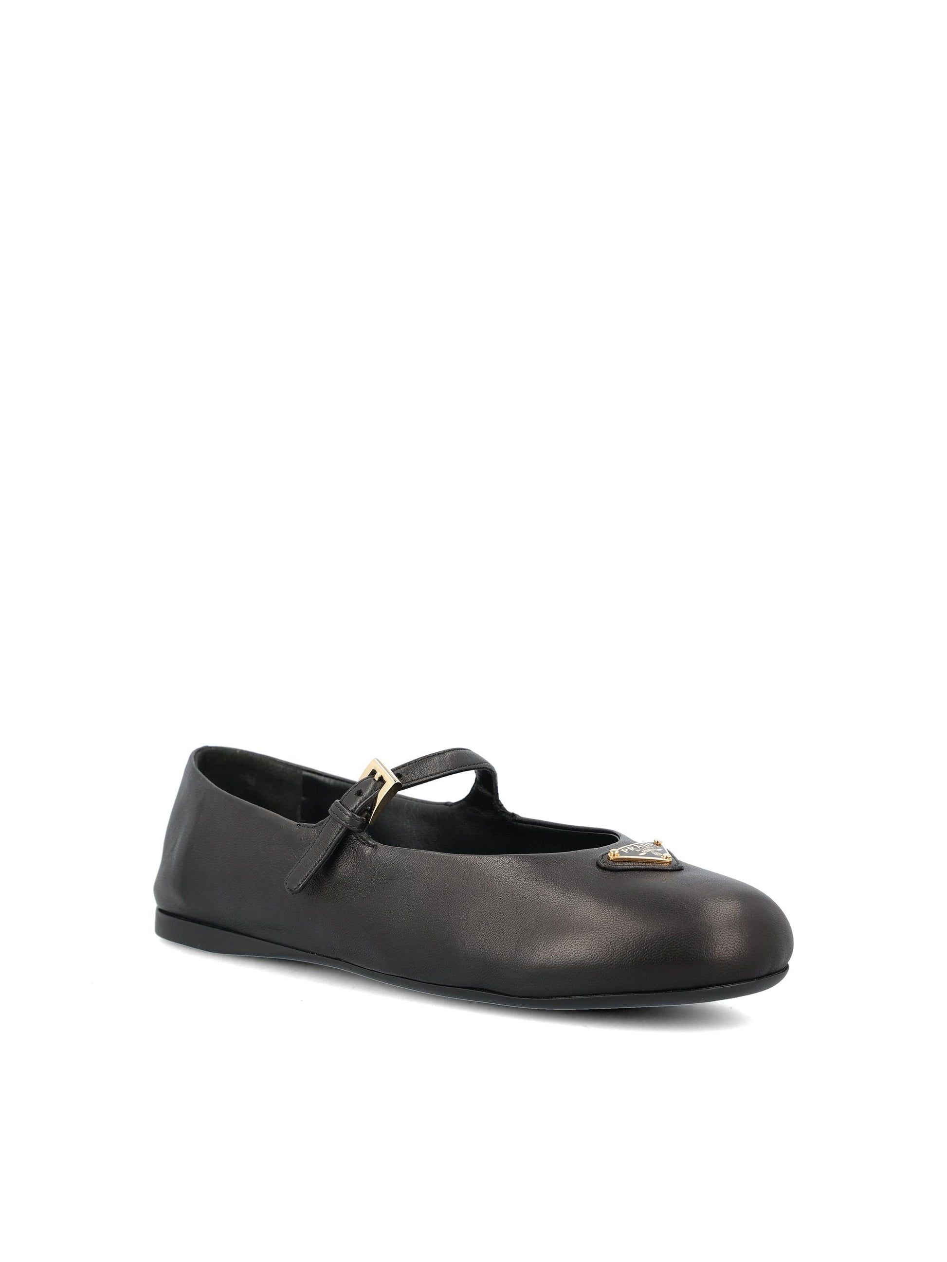 Ballerine realizzate in pelle di agnello. 1F793N 038F0002 PRADA 