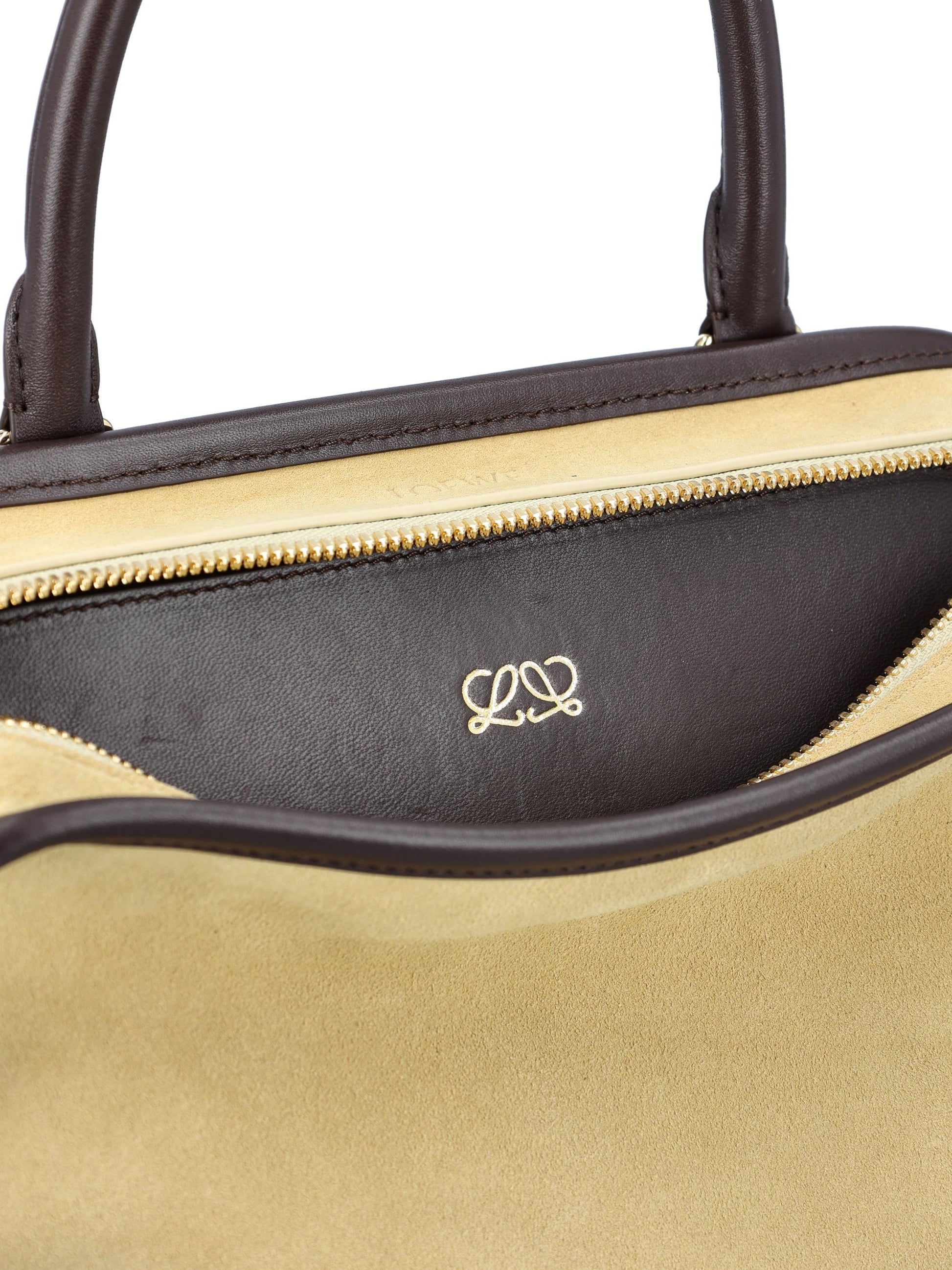 Borsa realizzata in pelle scamosciata. A039AS0X02 0090 LOEWE 
