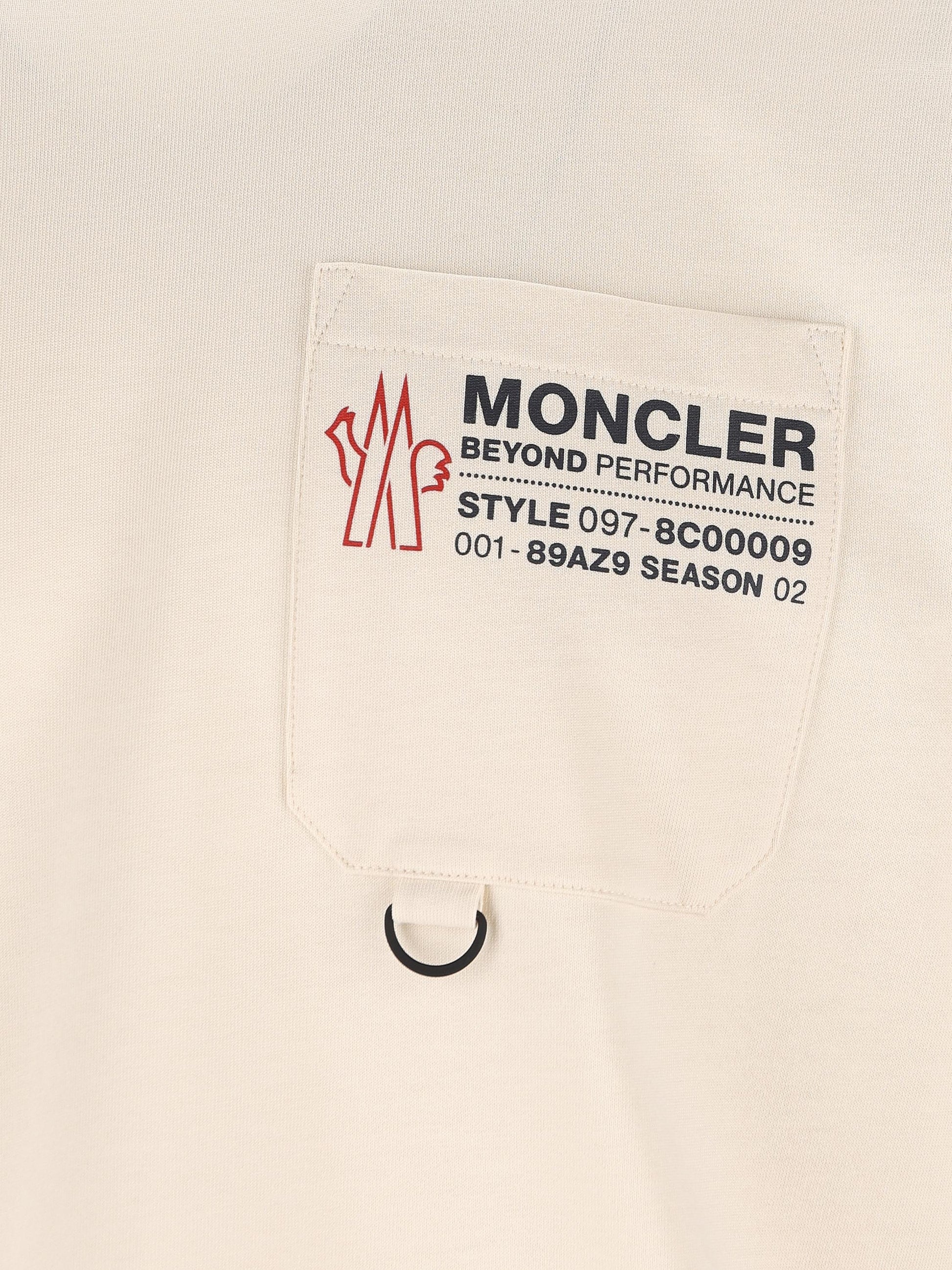 T-Shirt realizzata in cotone. M8C00009 89AZ9034 MONCLER GRENOBLE 