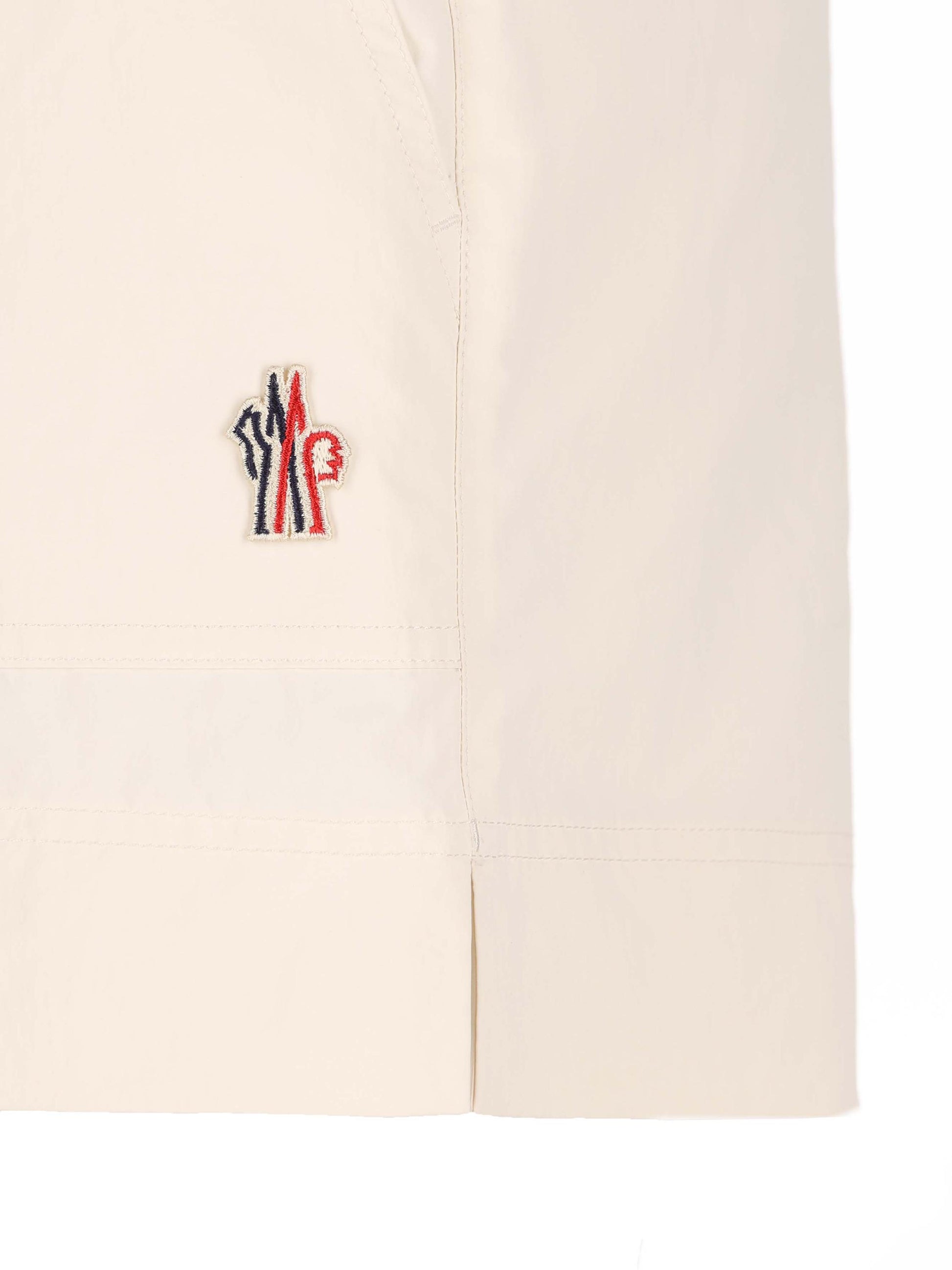 Shorts realizzati in poliestere. W2B00005 597SL050 MONCLER GRENOBLE 