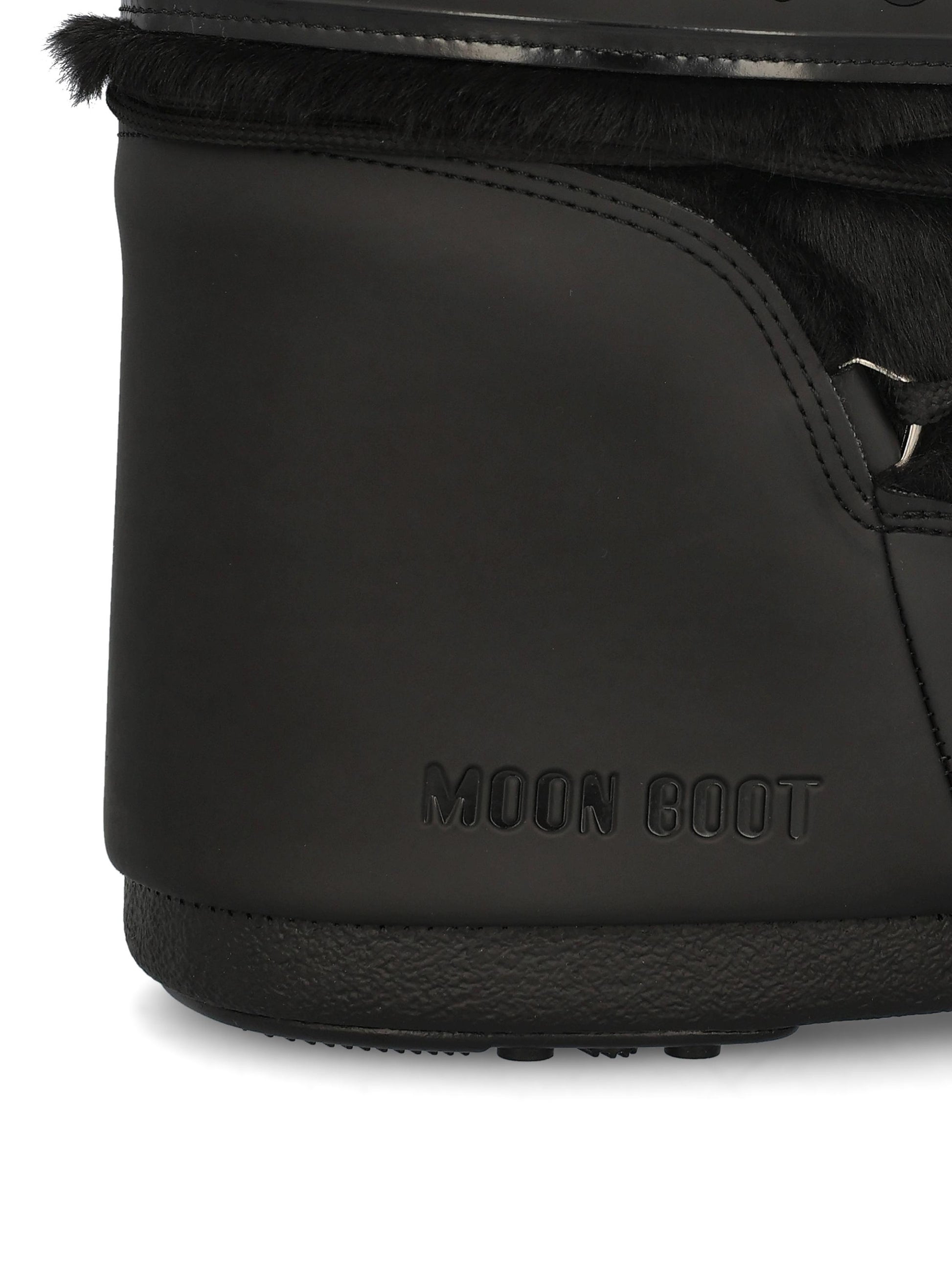 Stivali realizzati in ecopelliccia. 80D1409390 N001 MOON BOOT 