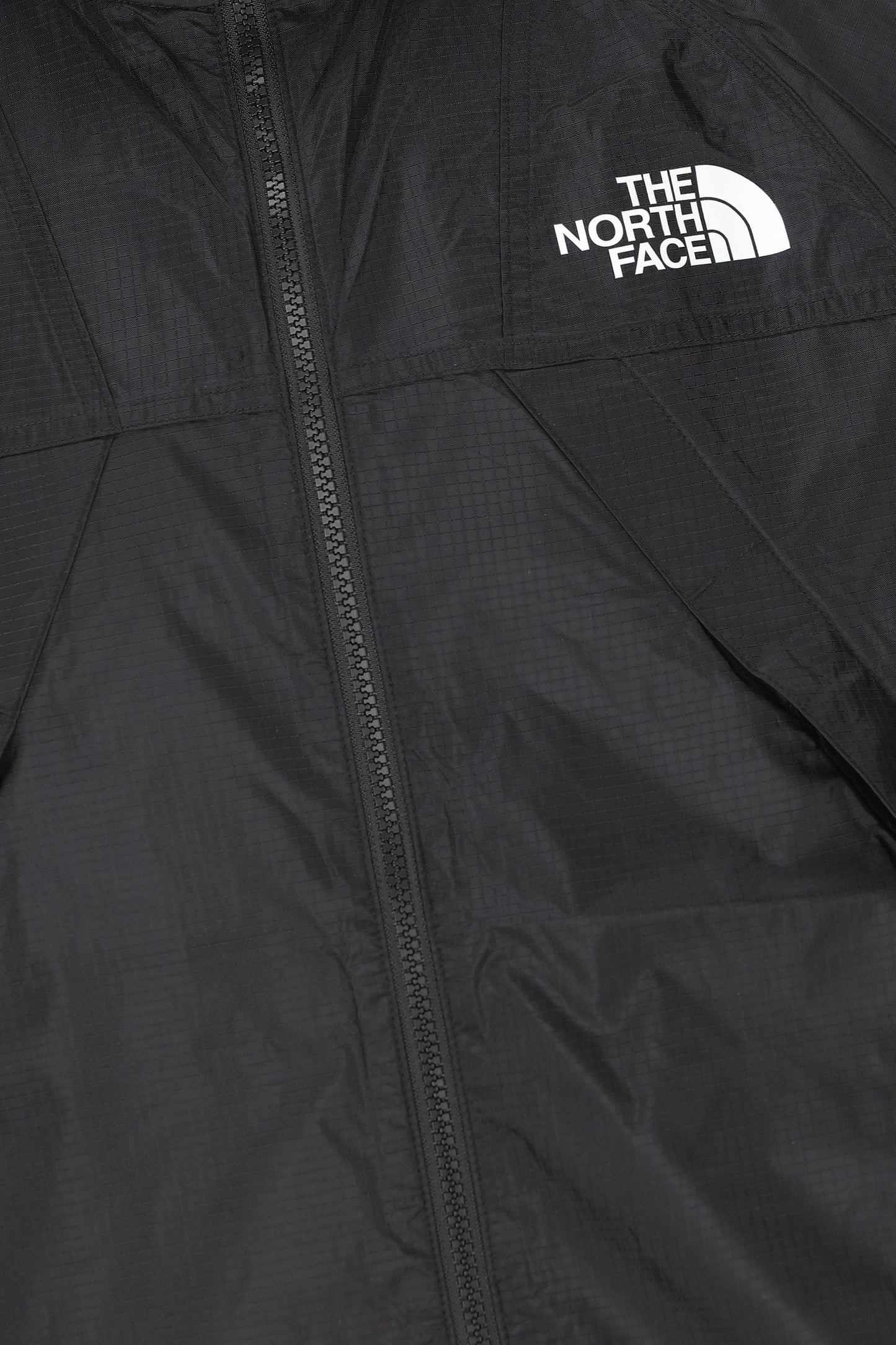 Giacca realizzata in nylon. NF0A8BJR JK31 THE NORTH FACE