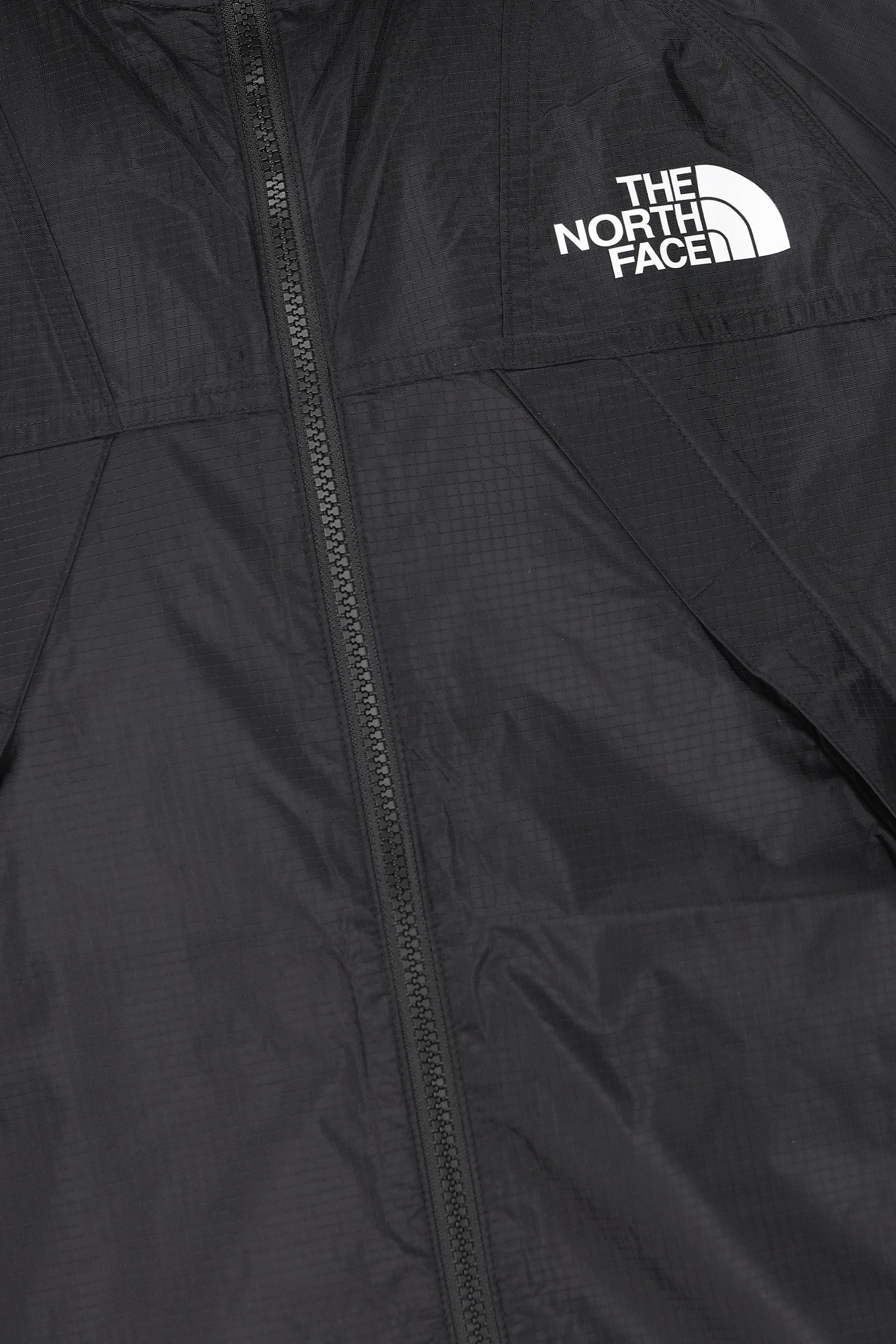 Giacca realizzata in nylon. NF0A8BJR JK31 THE NORTH FACE