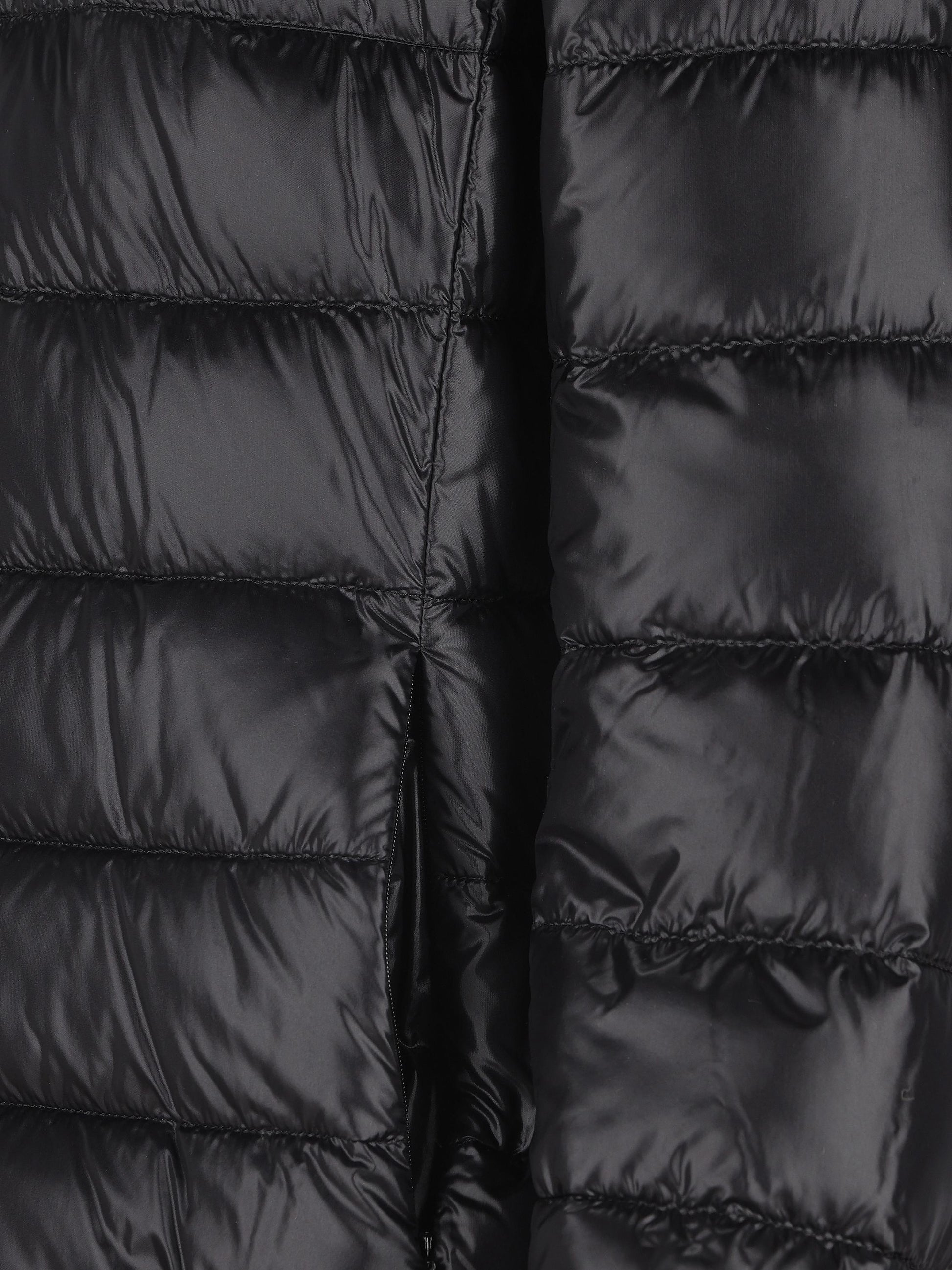 Piumino realizzato in poliammide. PI0833DIC 12017Z9300 HERNO 