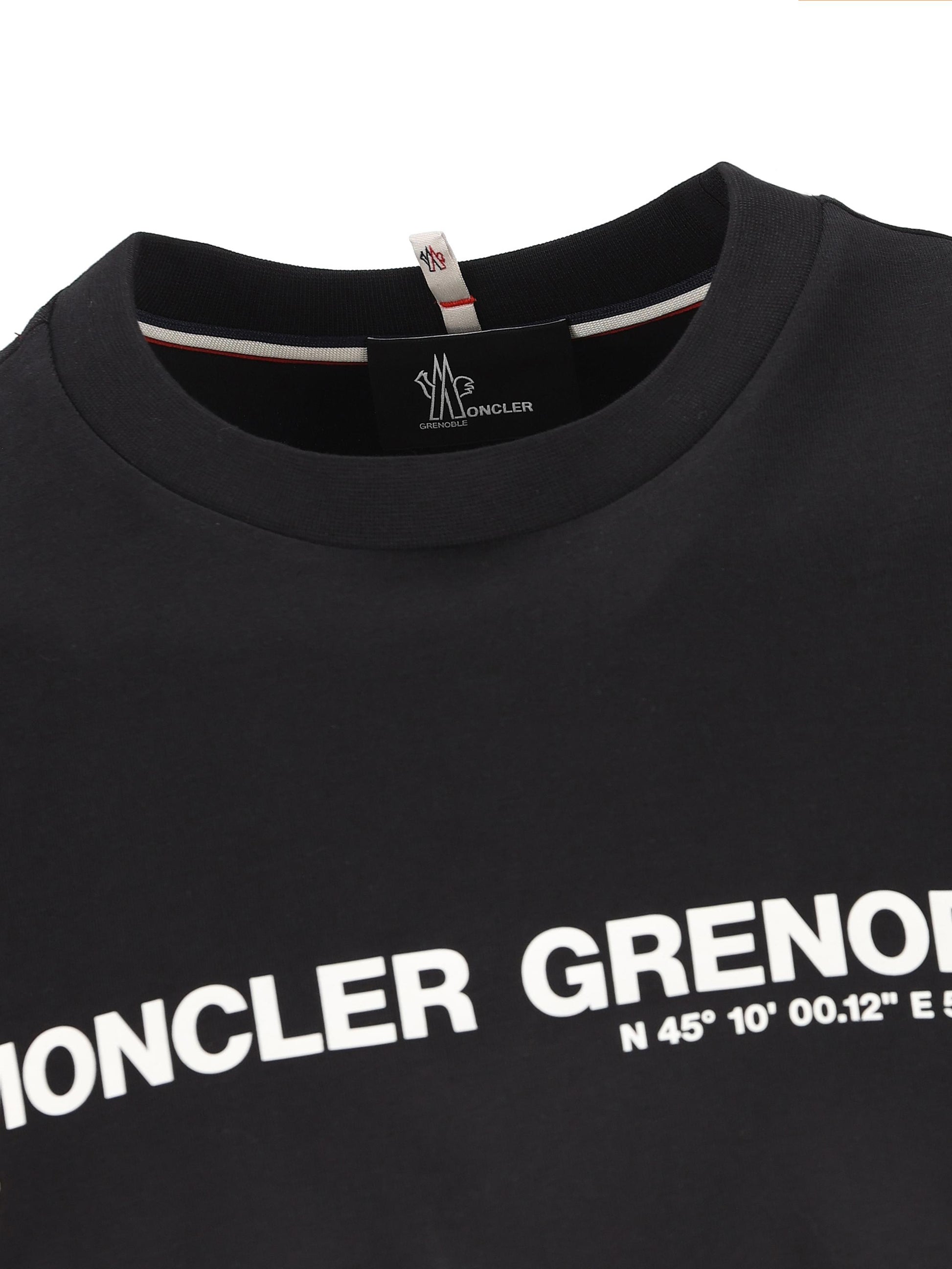 T-Shirt realizzata in cotone. M8C00001 89AW1999 MONCLER GRENOBLE 