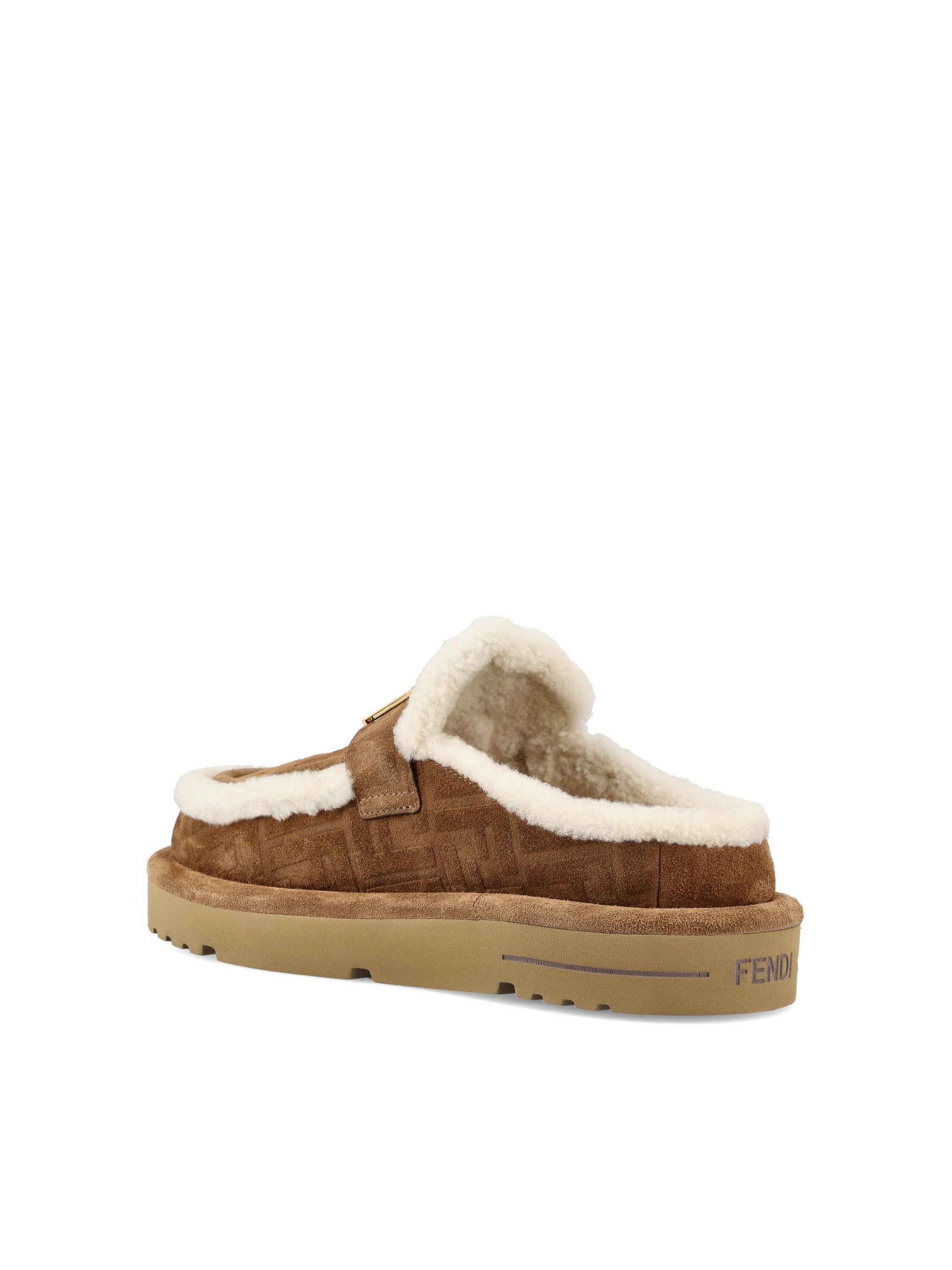 Sabot realizzati in camoscio. 8R8777 ASA1F0C23 FENDI 