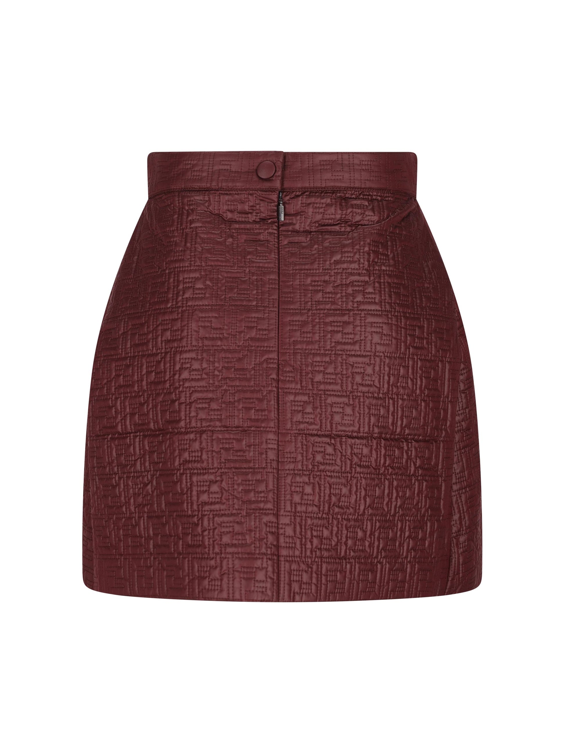 Gonna realizzata in nylon trapuntato. FAB407 AT9CF1UKF FENDI 