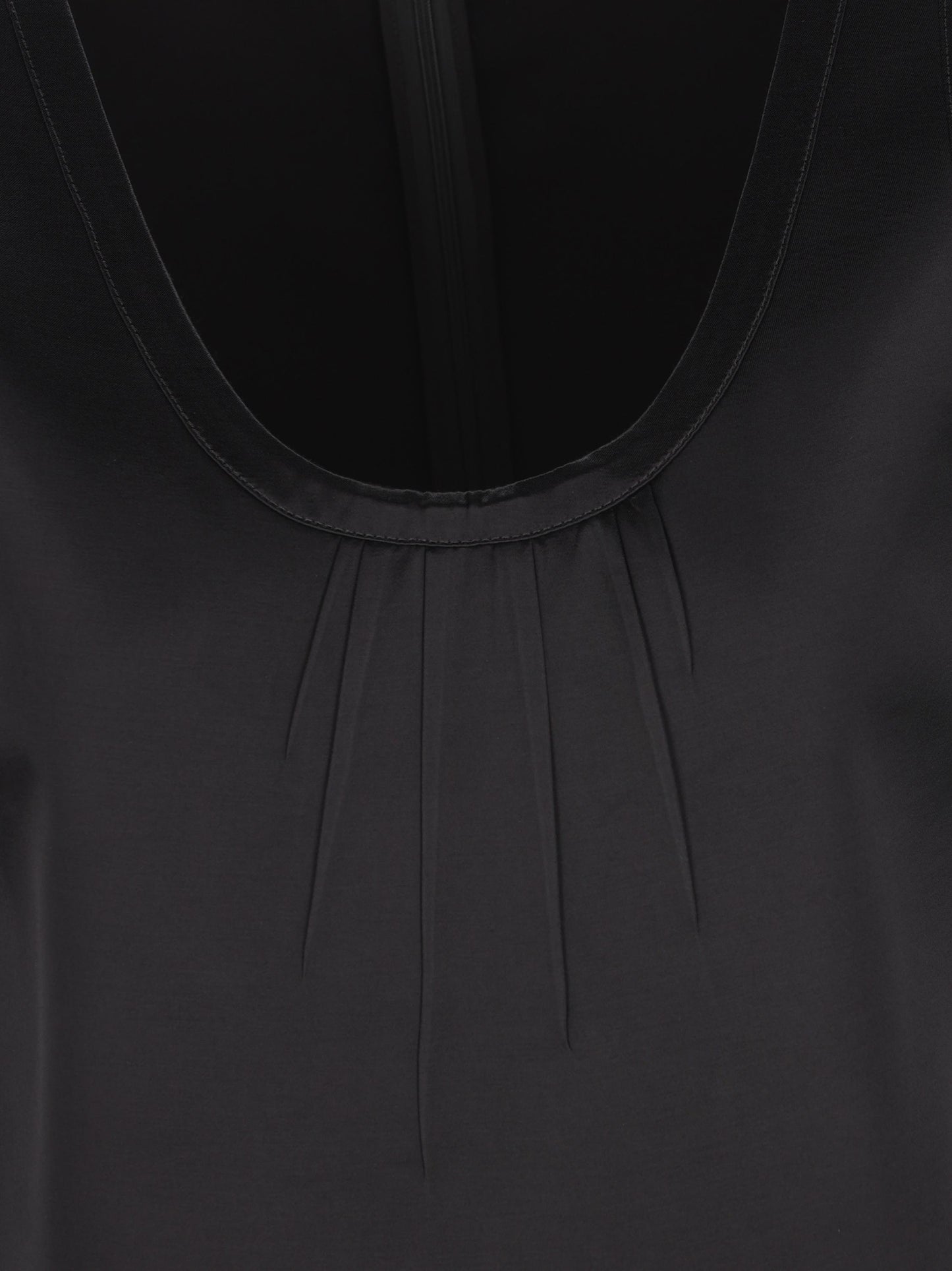 Top realizzato in viscosa. 863984 Y1K441000 SAINT LAURENT 