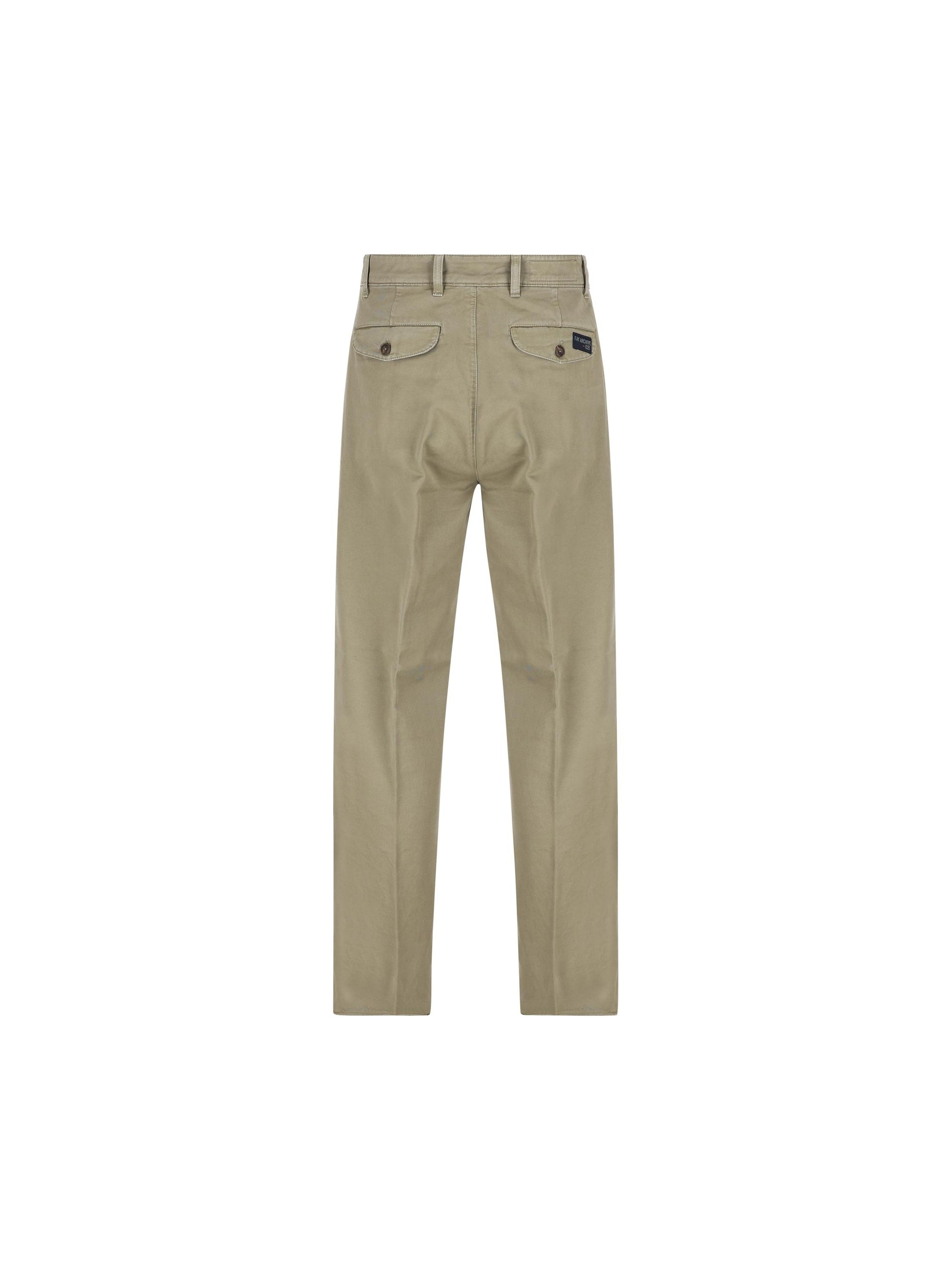 Pantaloni chino loose fit realizzati in drill di cotone. MTM8150093TVDC V615 FAY