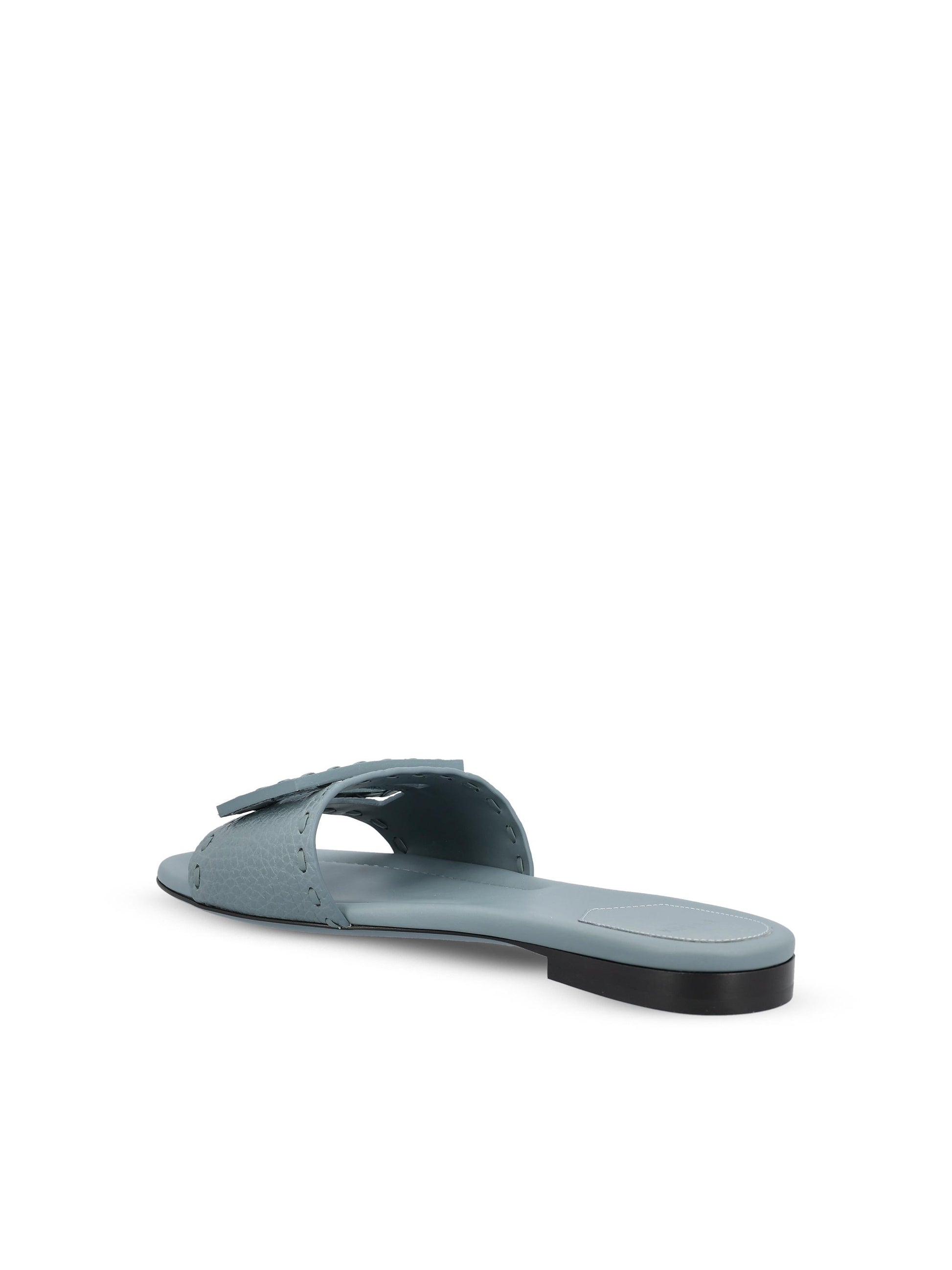 Slide realizzate in pelle. 8R8136 AQY2F1TZB FENDI 