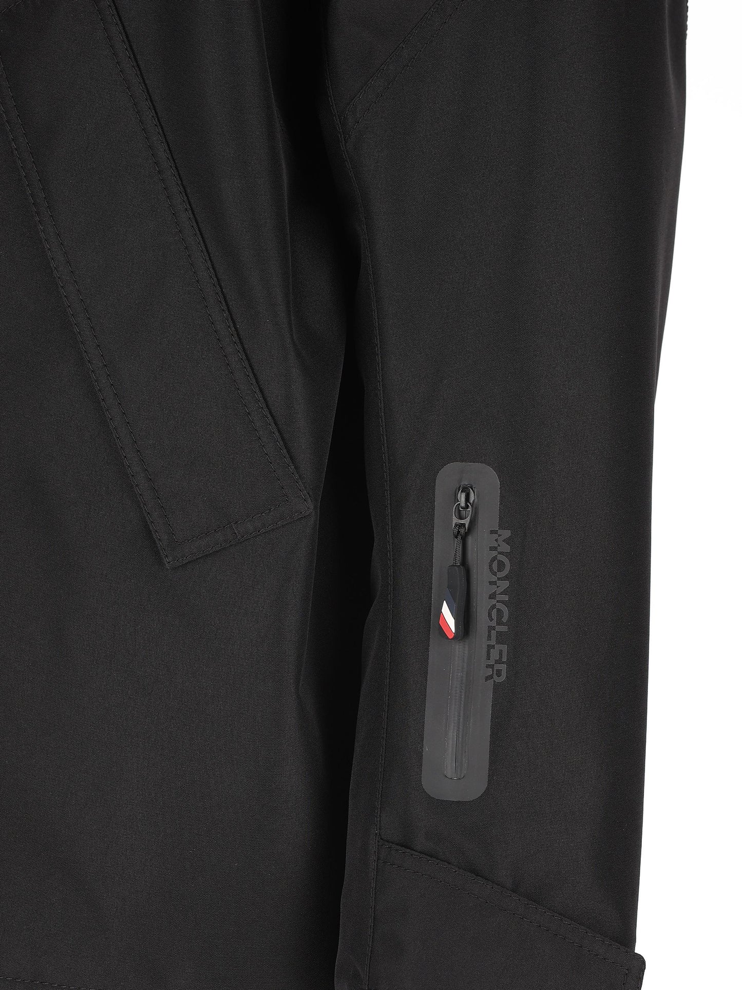 Giacca realizzata in poliammide. M1A00016 597MO999 MONCLER GRENOBLE 