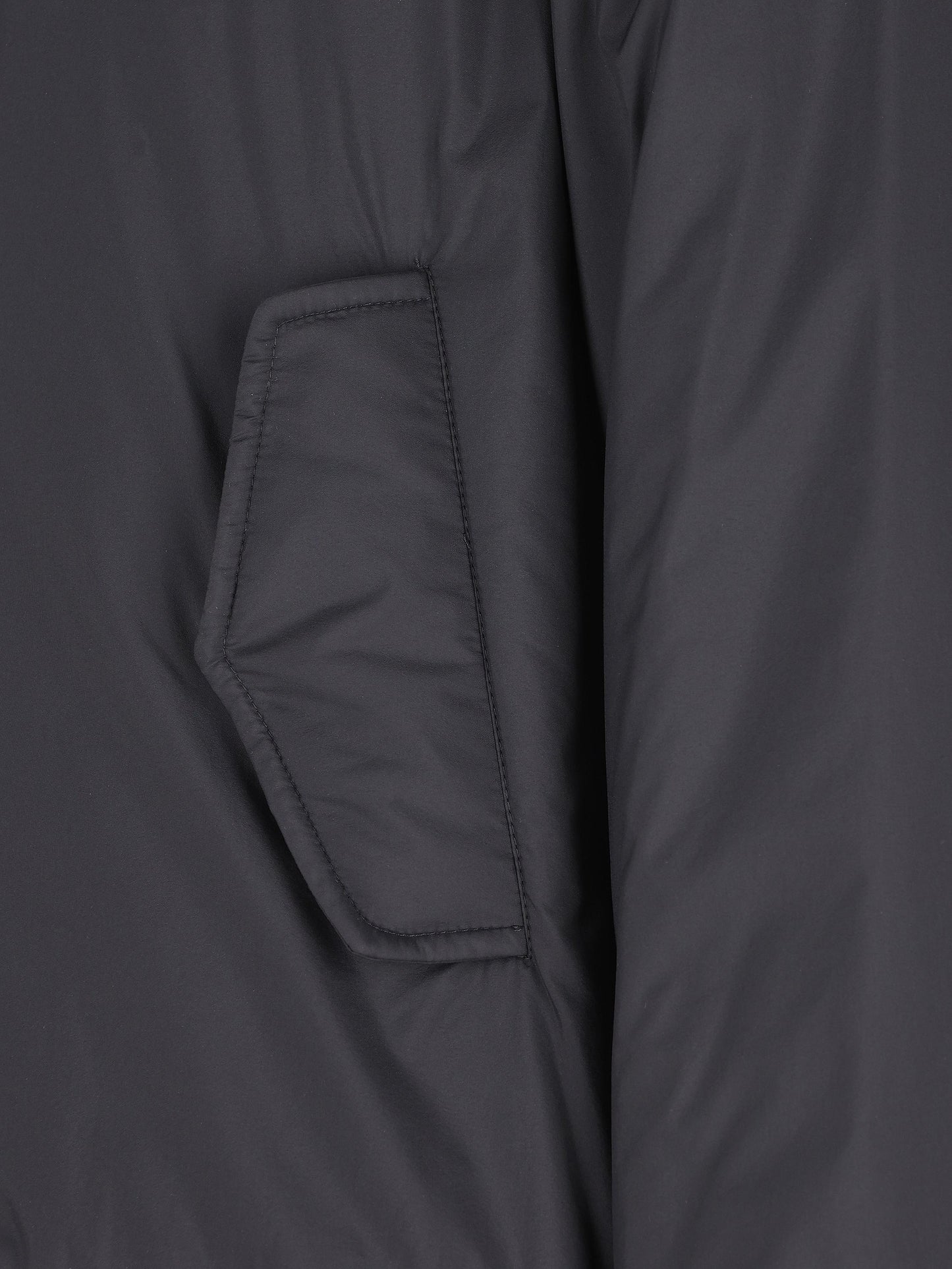 Giacca realizzata in poliammide. GC000114U 12456Z9200 HERNO 