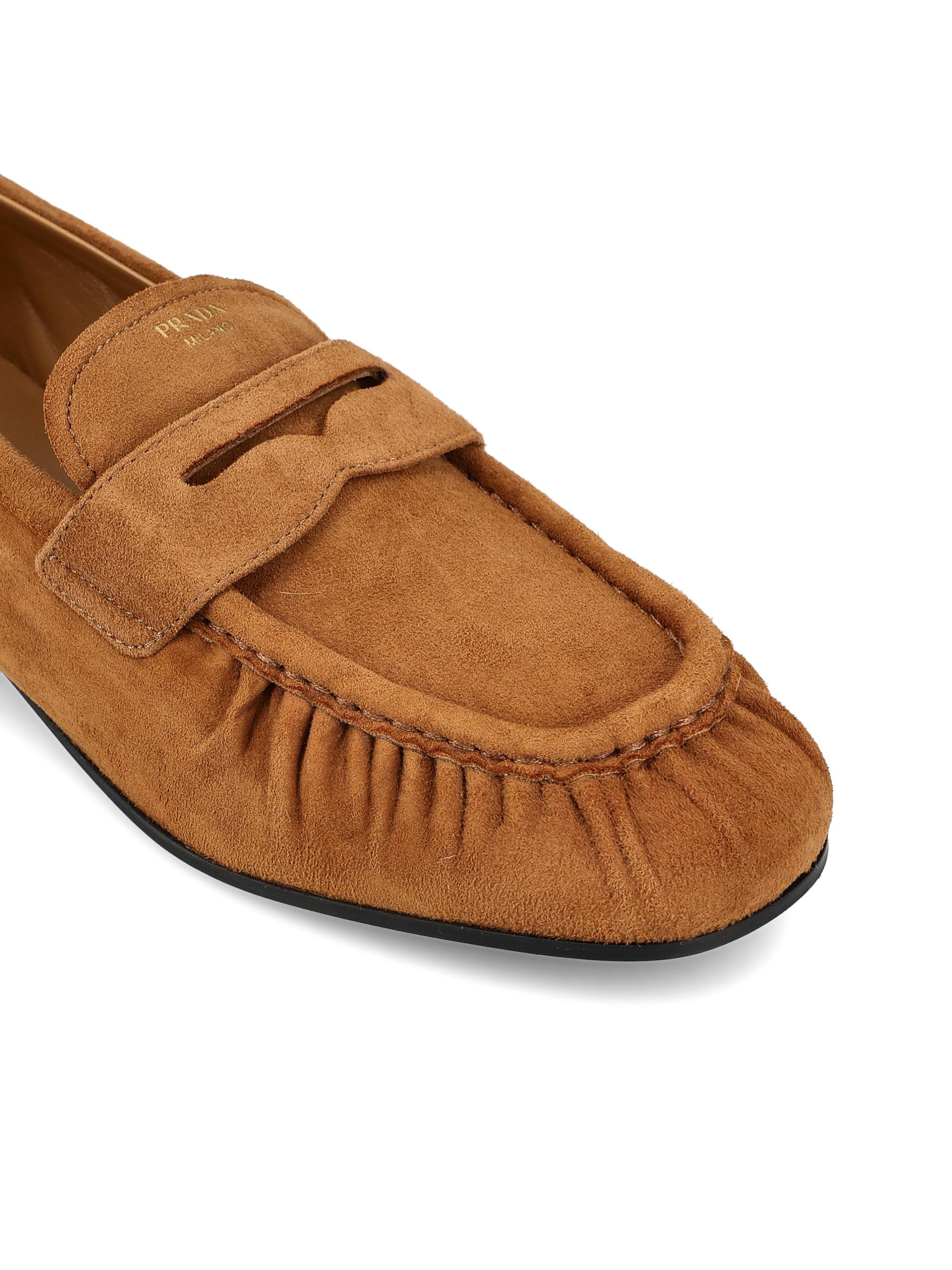 Mocassini realizzati in pelle scamosciata. 1D175O 008F0401 PRADA 