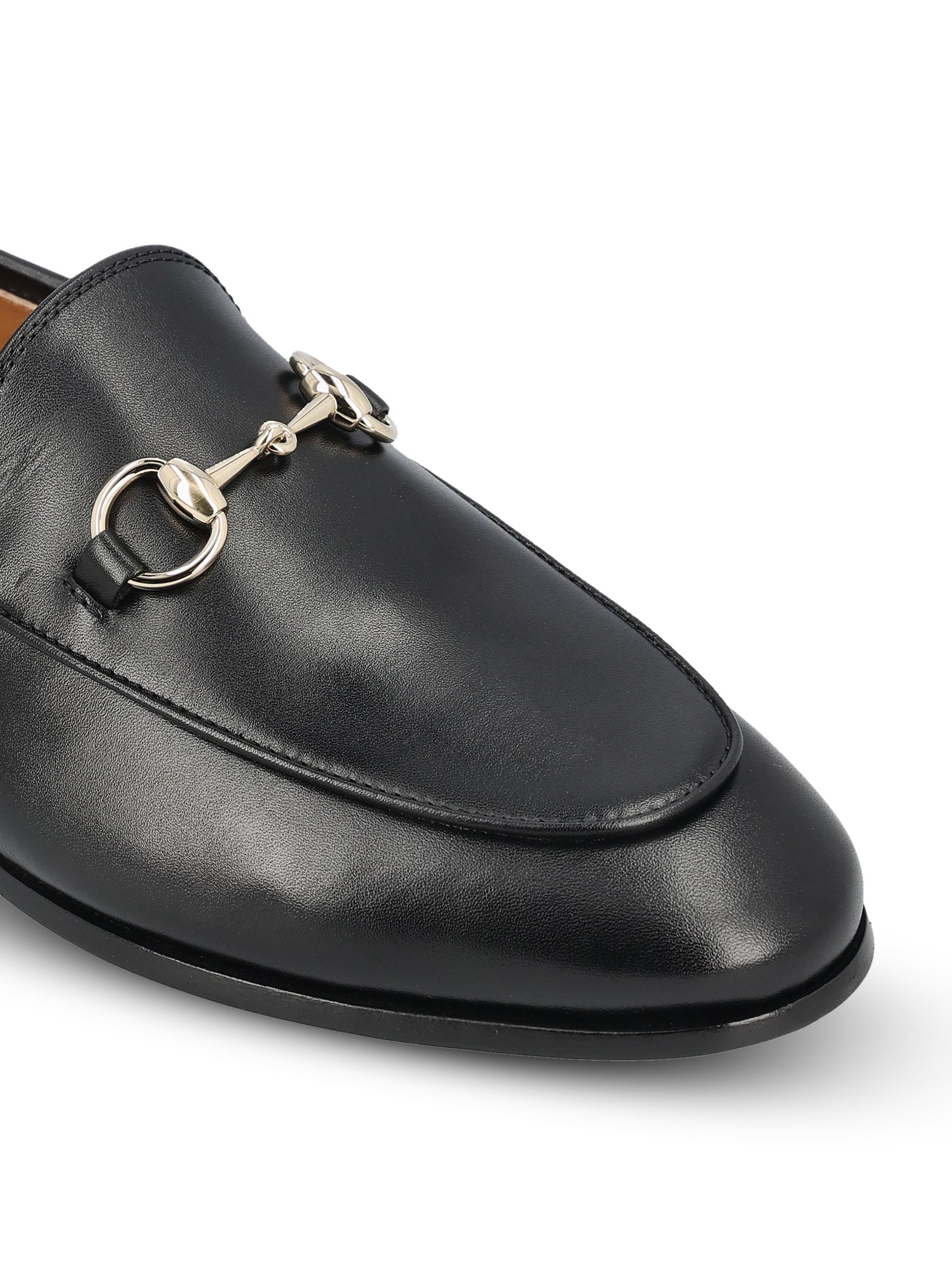 Mocassino realizzato in pelle. 786016 AADCW1000 GUCCI 