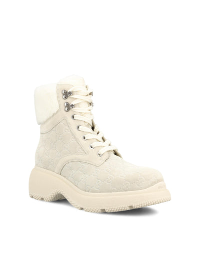 Stivali realizzati in pelle scamosciata. 836062 AAE259244 GUCCI 