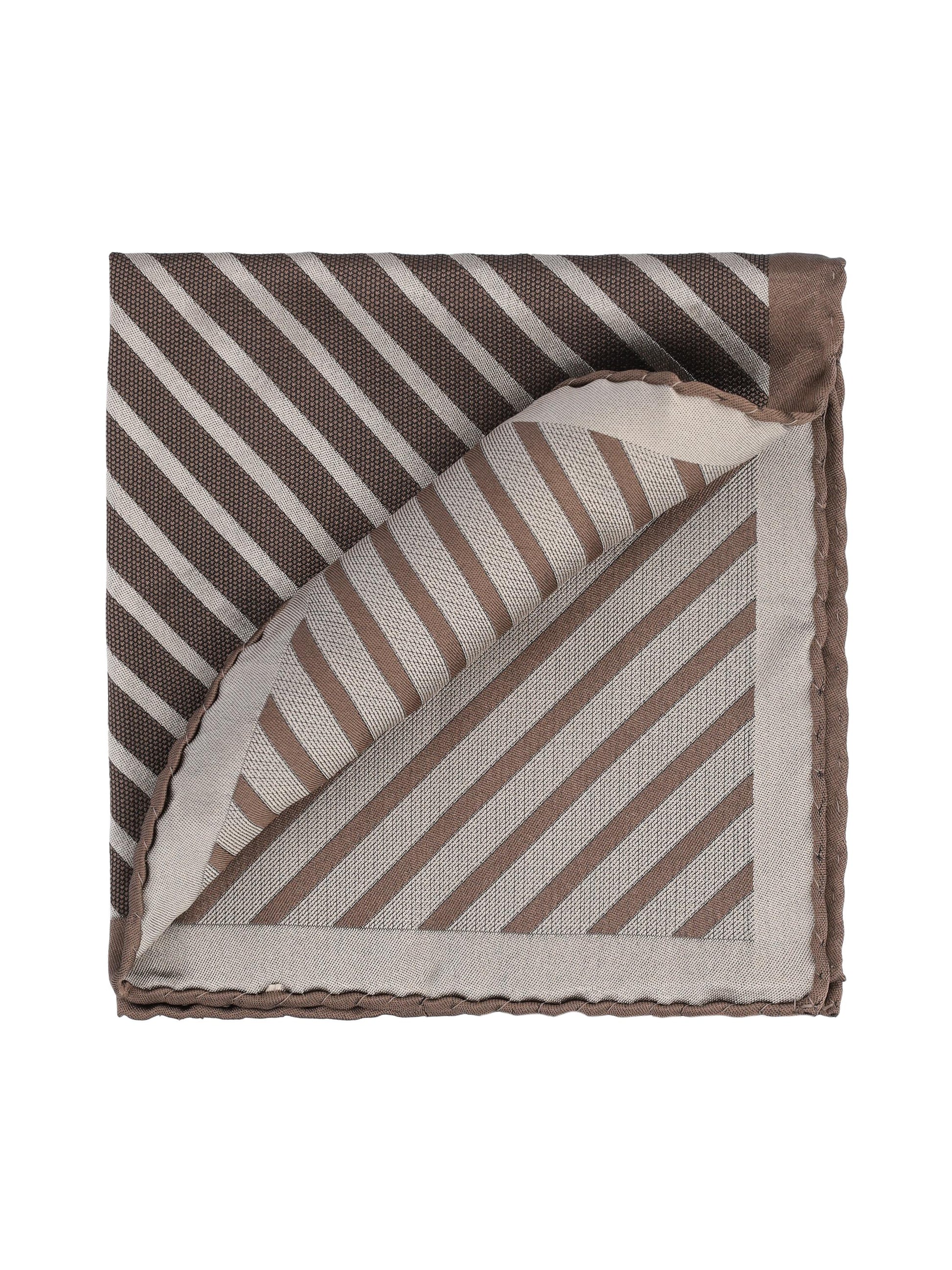 Pochette realizzata in seta. MI8740091 C2426 BRUNELLO CUCINELLI 