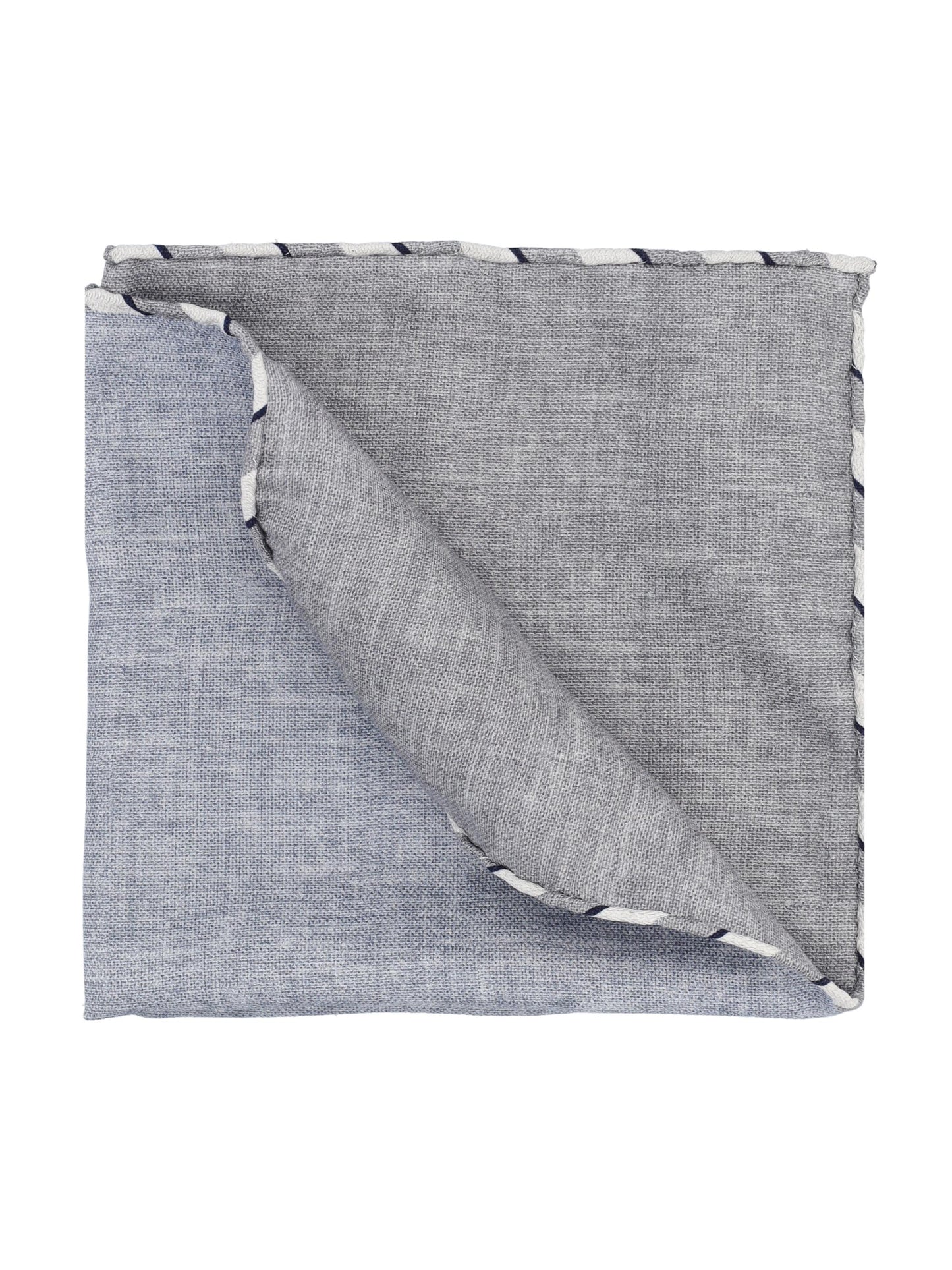 Pochette realizzata in seta. MX8650091 C7864 BRUNELLO CUCINELLI 