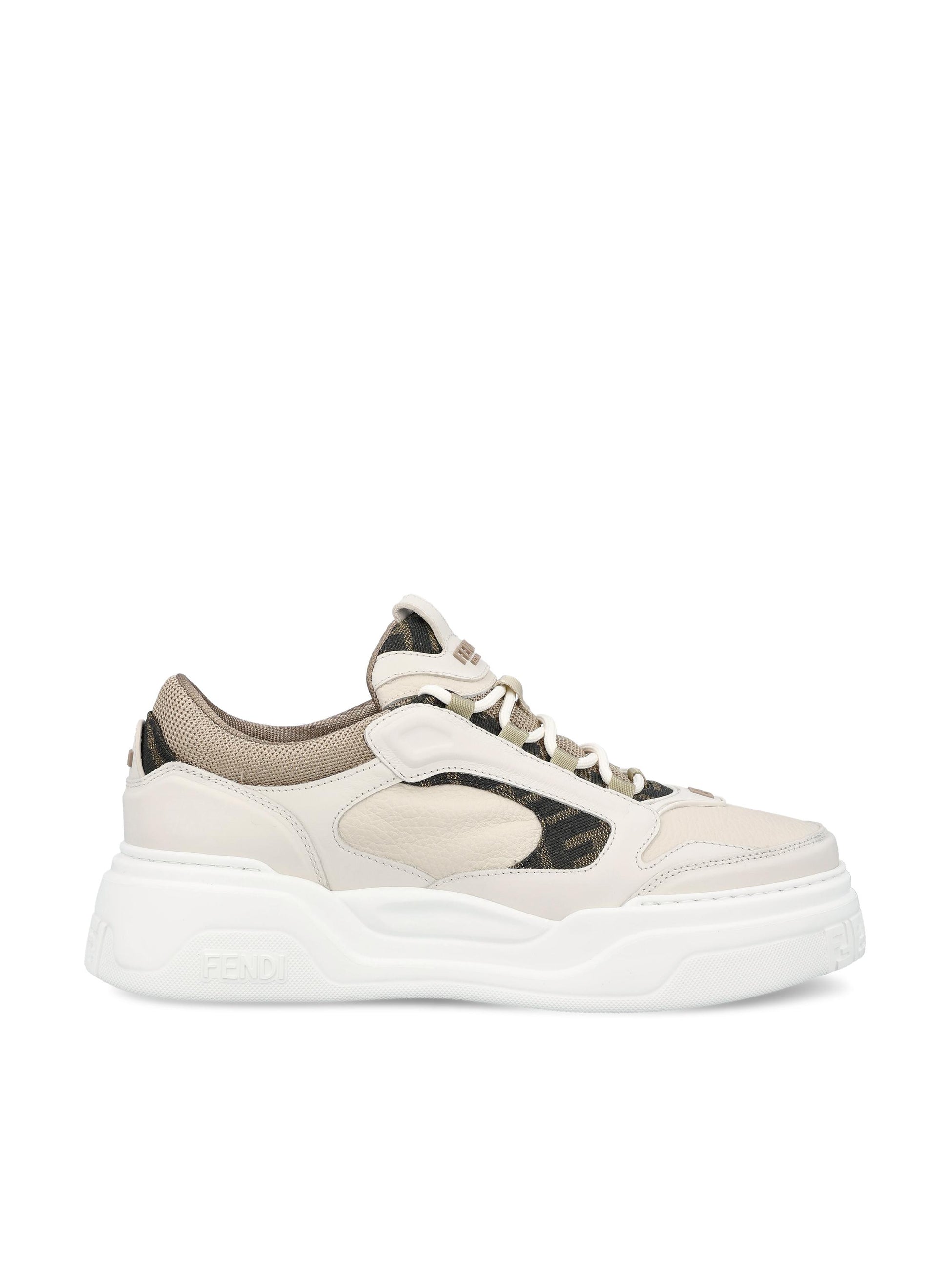 Sneakers realizzata in pelle di vitello. 7E1728 AU20F1RSR FENDI 