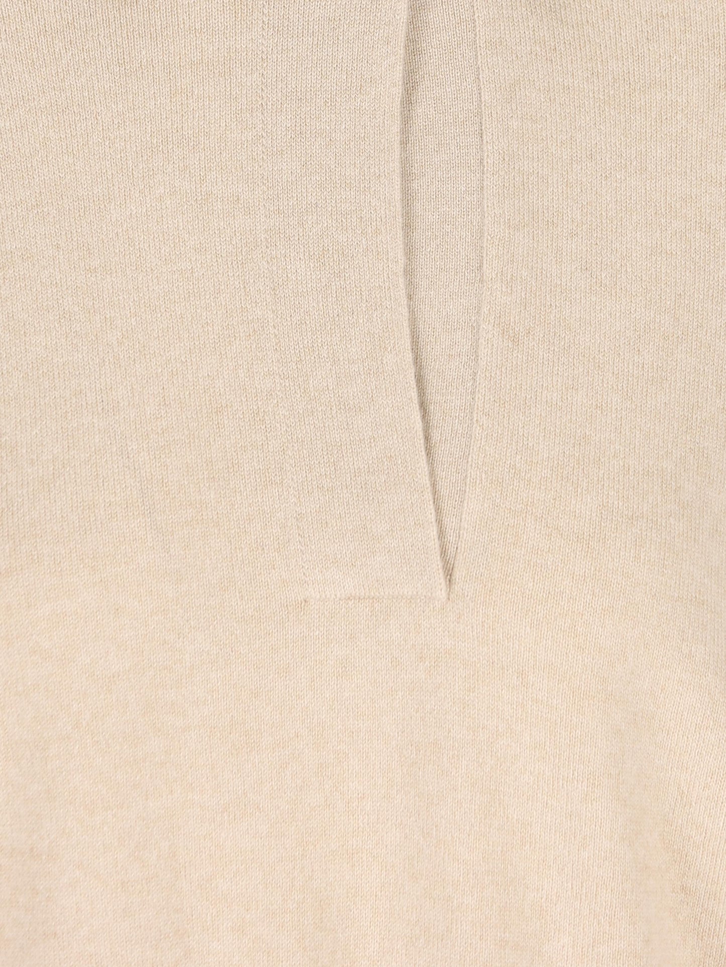 Polo realizzata in baby cashmere. FAP6078 A001 LORO PIANA 