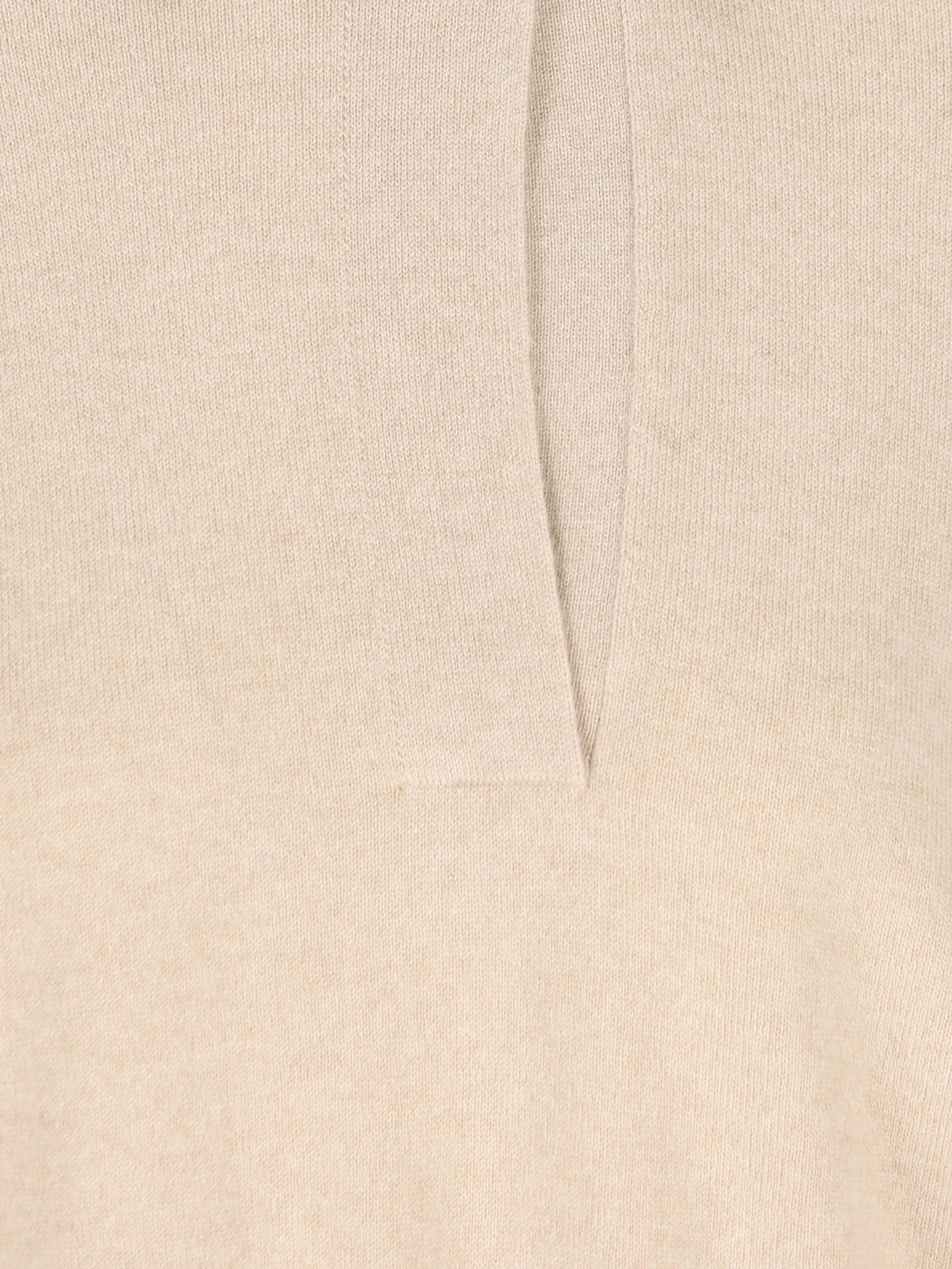 Polo realizzata in baby cashmere. FAP6078 A001 LORO PIANA 