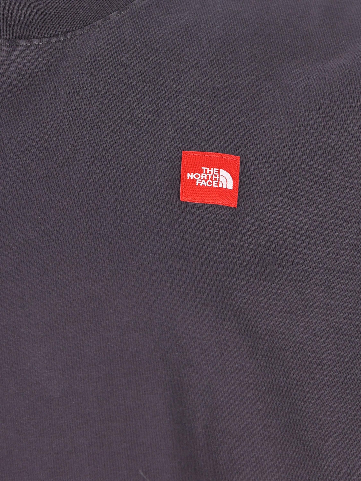 T-Shirt realizzata in cotone. NF0A8EG5 0SA1 THE NORTH FACE 
