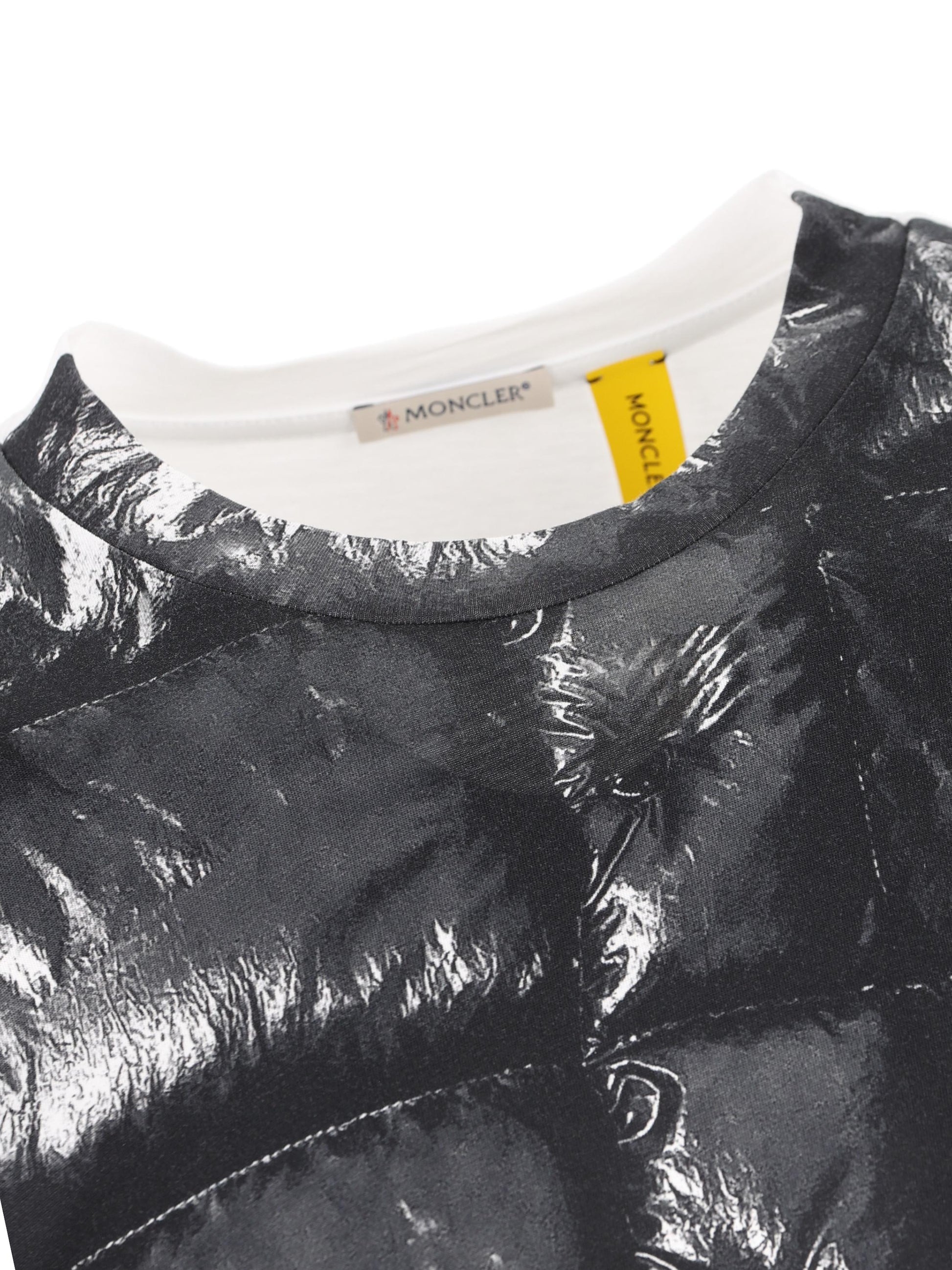 T-Shirt realizzata in cotone. M8C00001 89AYW999 MONCLER - ASAP ROCKY 