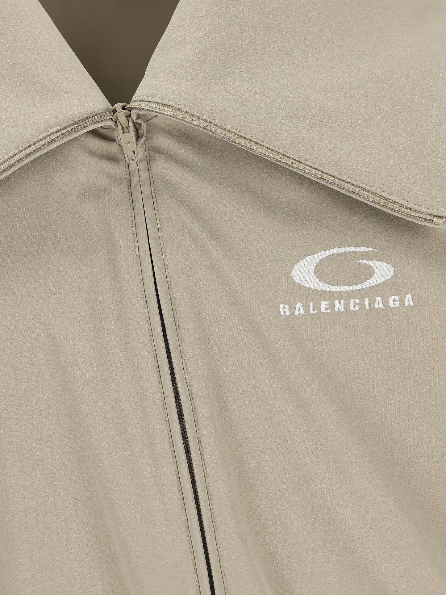 Giacca realizzata in poliestere. 857673 TRO319577 BALENCIAGA 