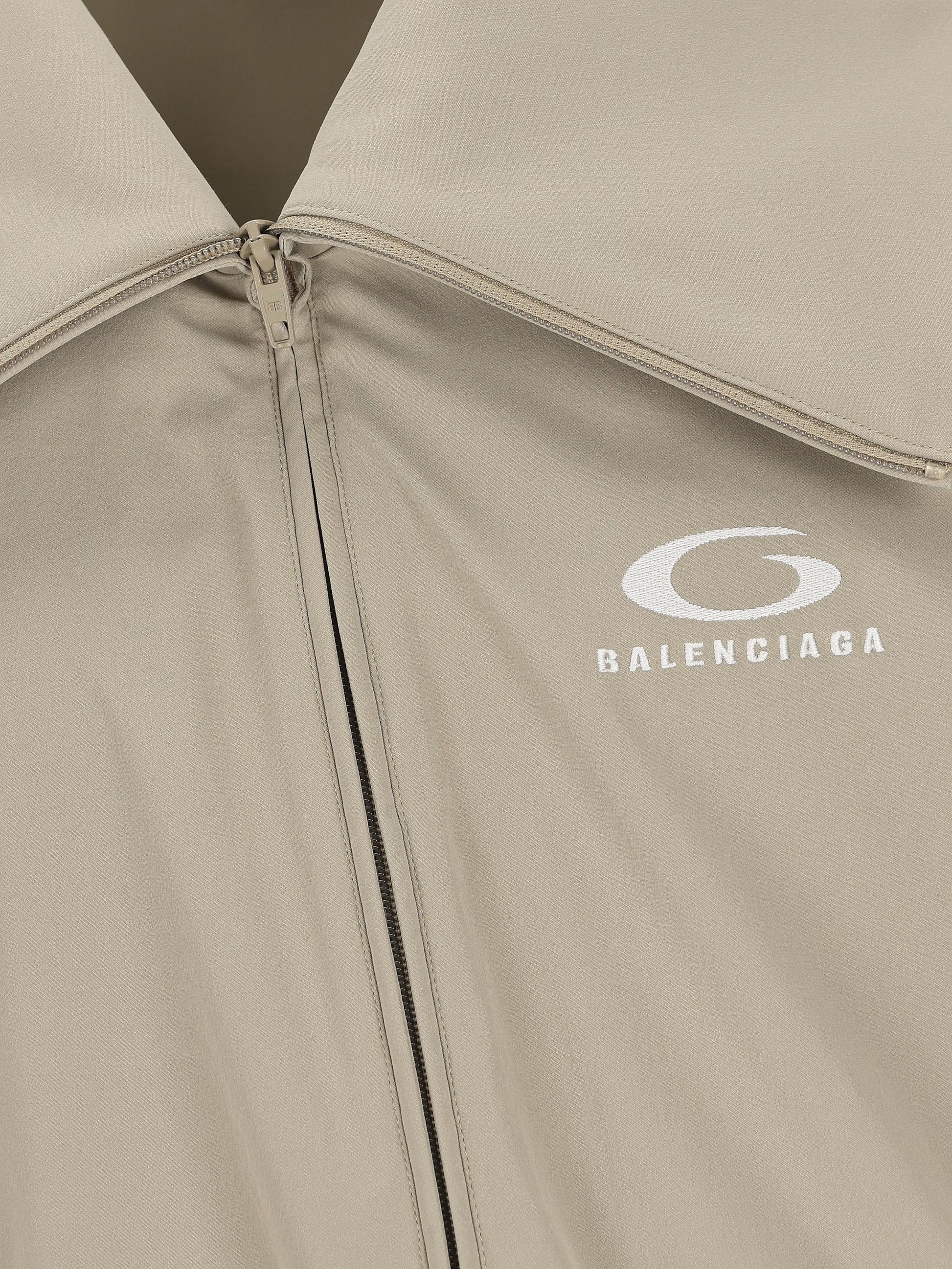 Giacca realizzata in poliestere. 857673 TRO319577 BALENCIAGA 