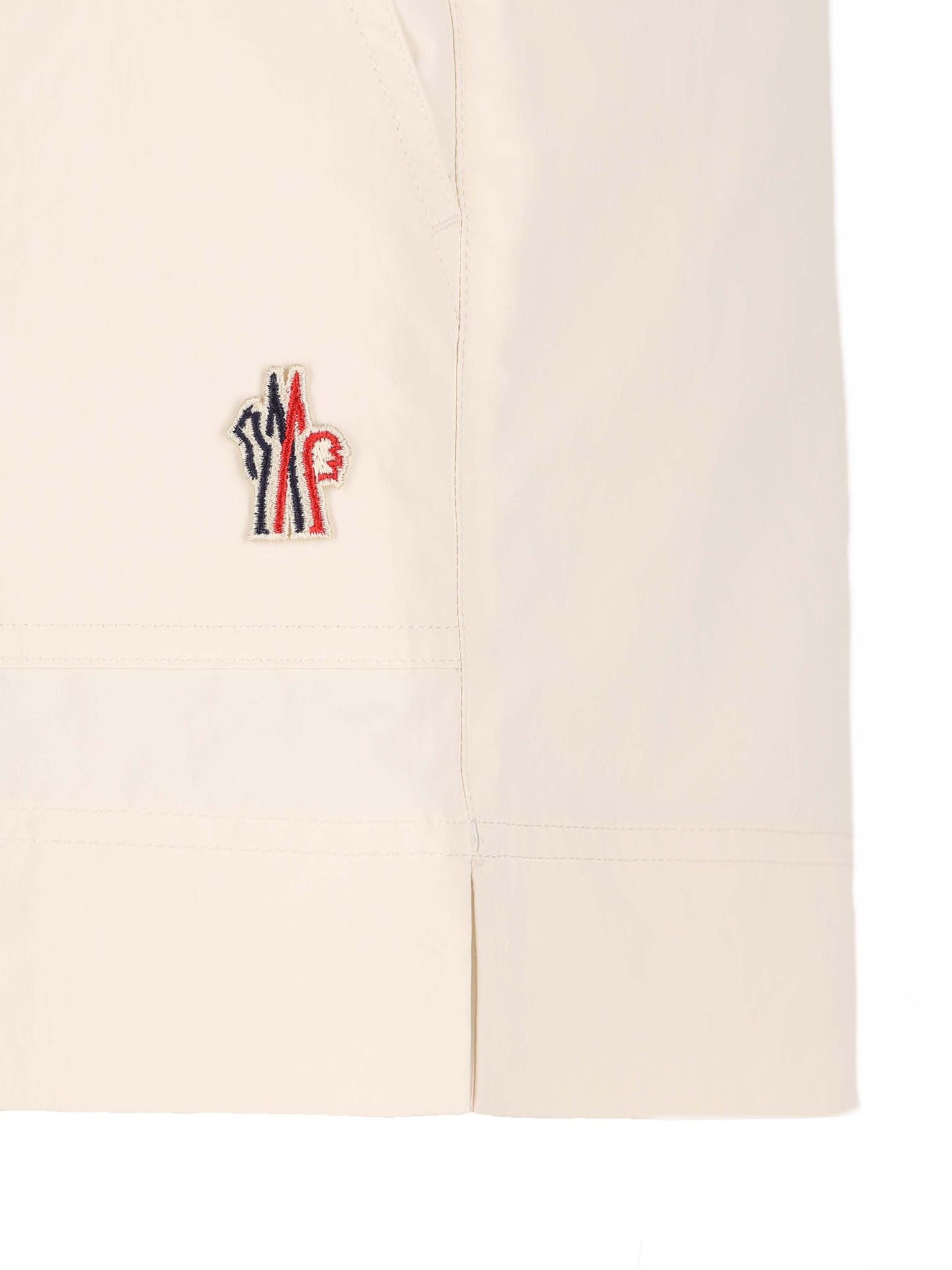 Shorts realizzati in poliestere. W2B00005 597SL050 MONCLER GRENOBLE 