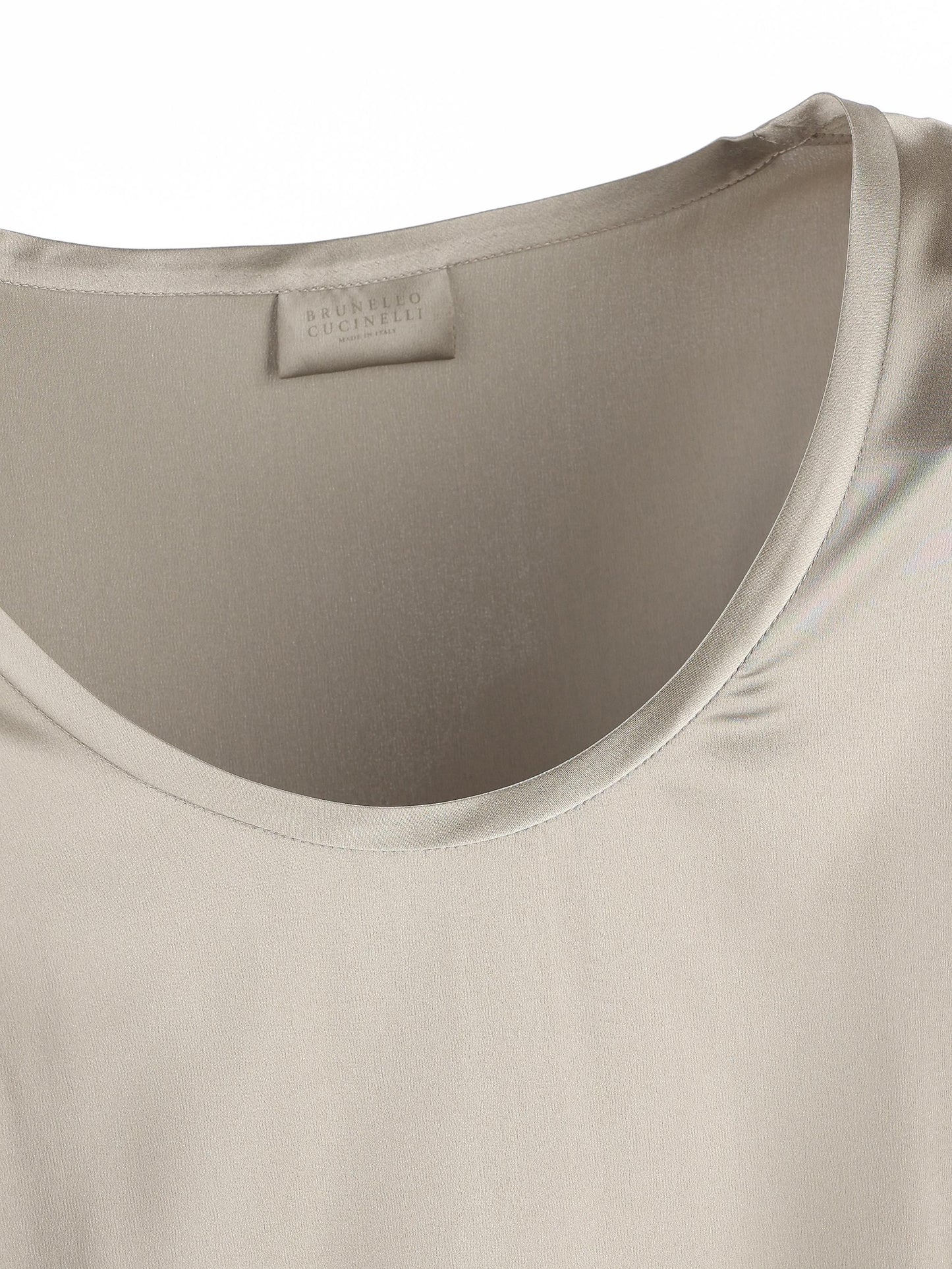 Top realizzato in seta. M0C59E0600 C9125 BRUNELLO CUCINELLI 