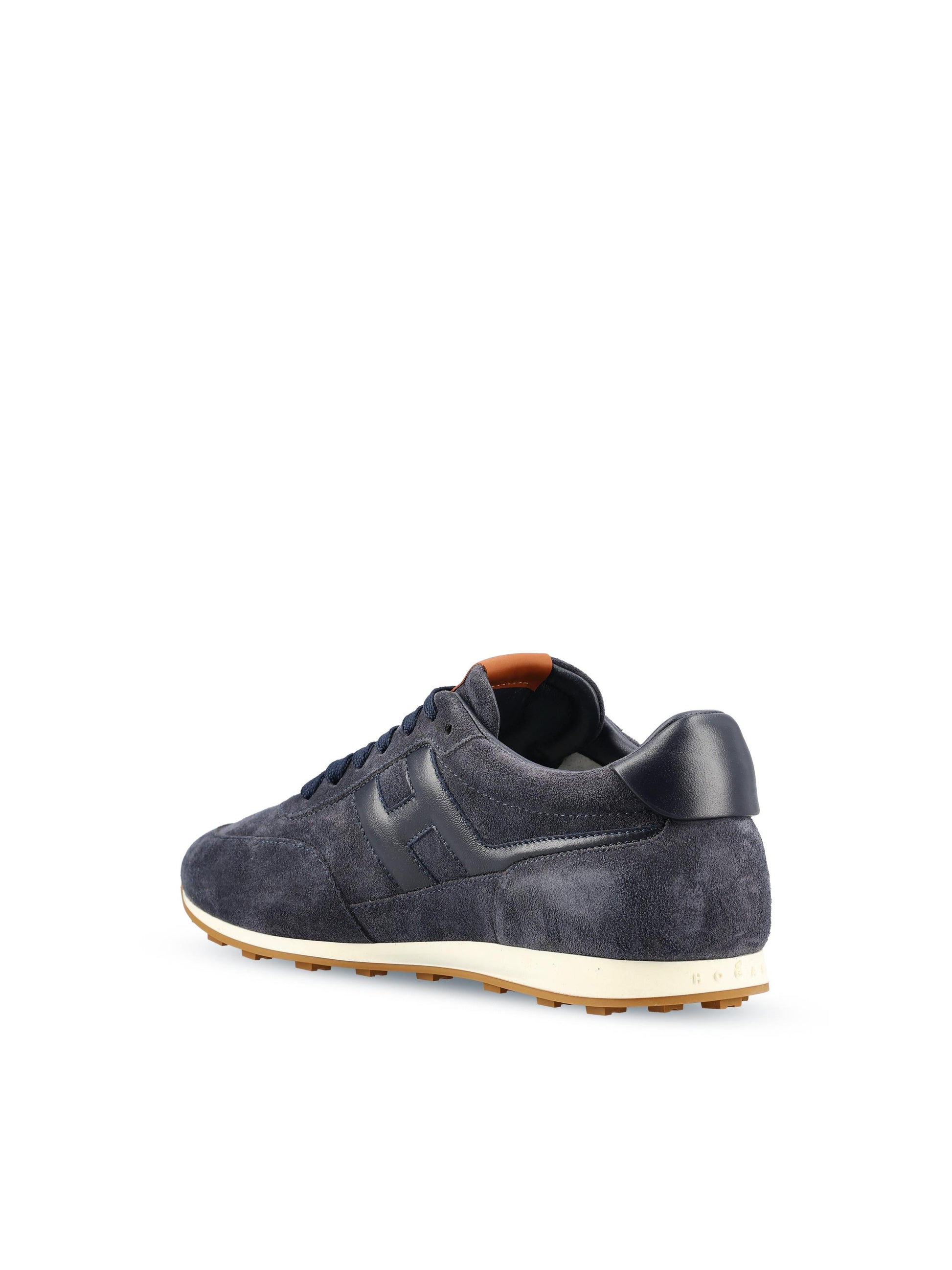Sneakers realizzate in pelle scamosciata. HXM6990GA00UHK 880J HOGAN 