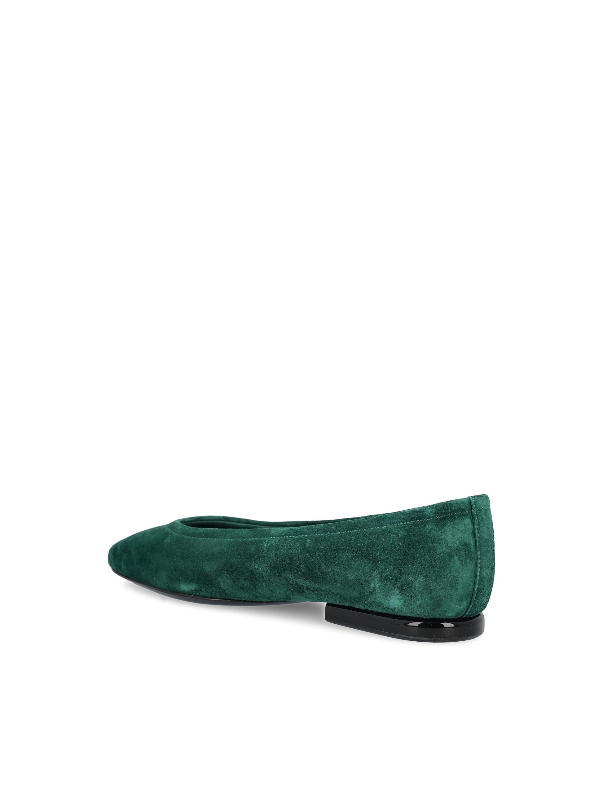Ballerine realizzate in pelle di capra. FAO6141 51G1 LORO PIANA 