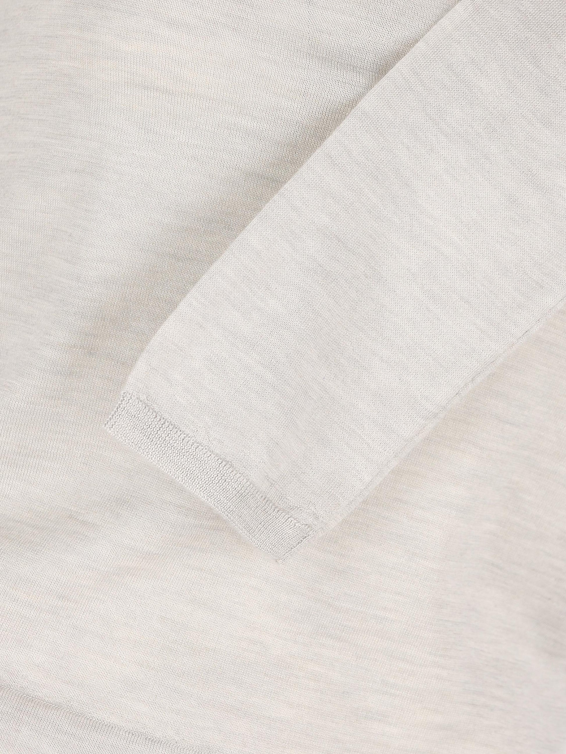 Maglia realizzata in cashmere e seta. M13800063 C2719 BRUNELLO CUCINELLI 