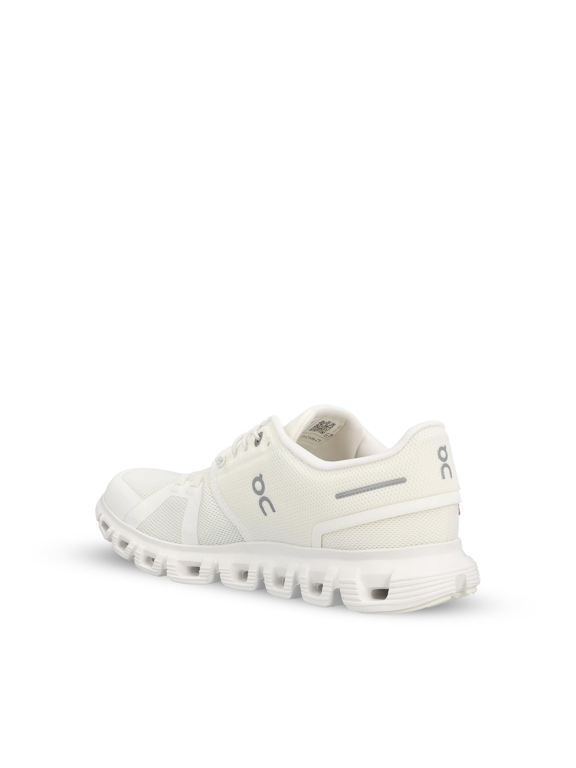 Sneakers realizzate in poliestere riciclato. 3WF10061200  ON 