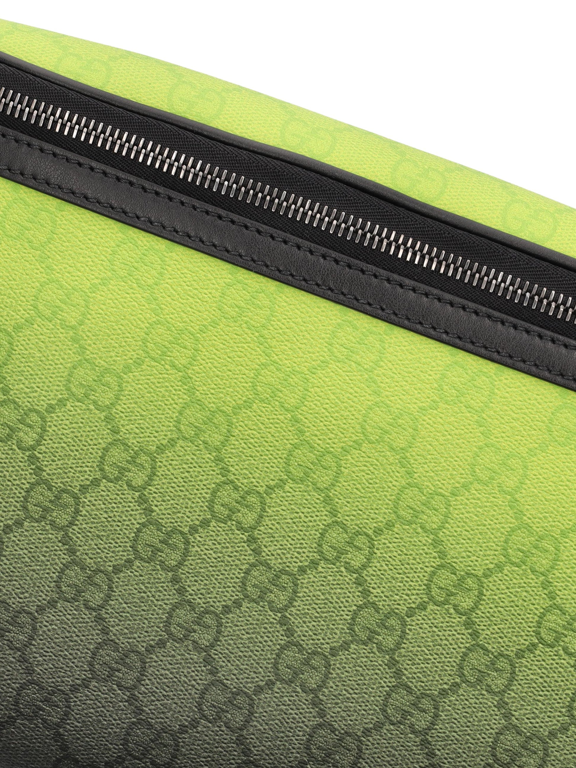 Marsupio realizzato in poliuretano. 835810 FAERM8451 GUCCI 