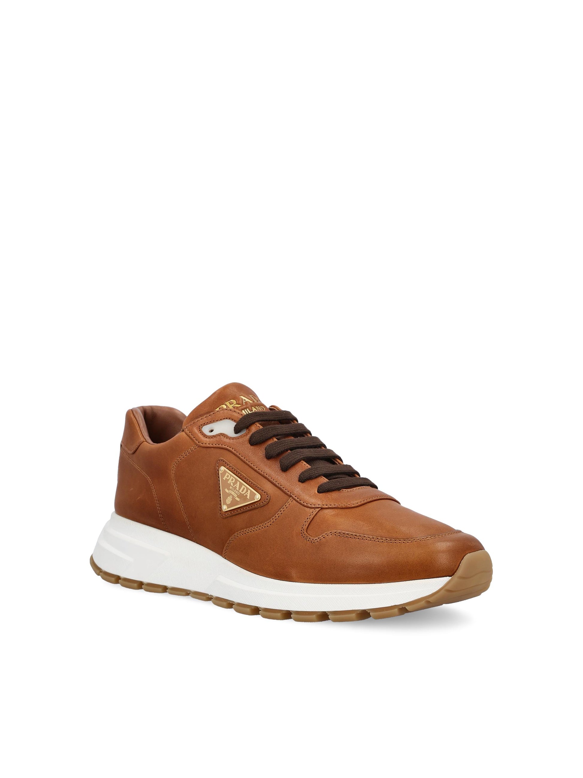 Sneakers realizzate in pelle. 2EE369 038F098L PRADA 