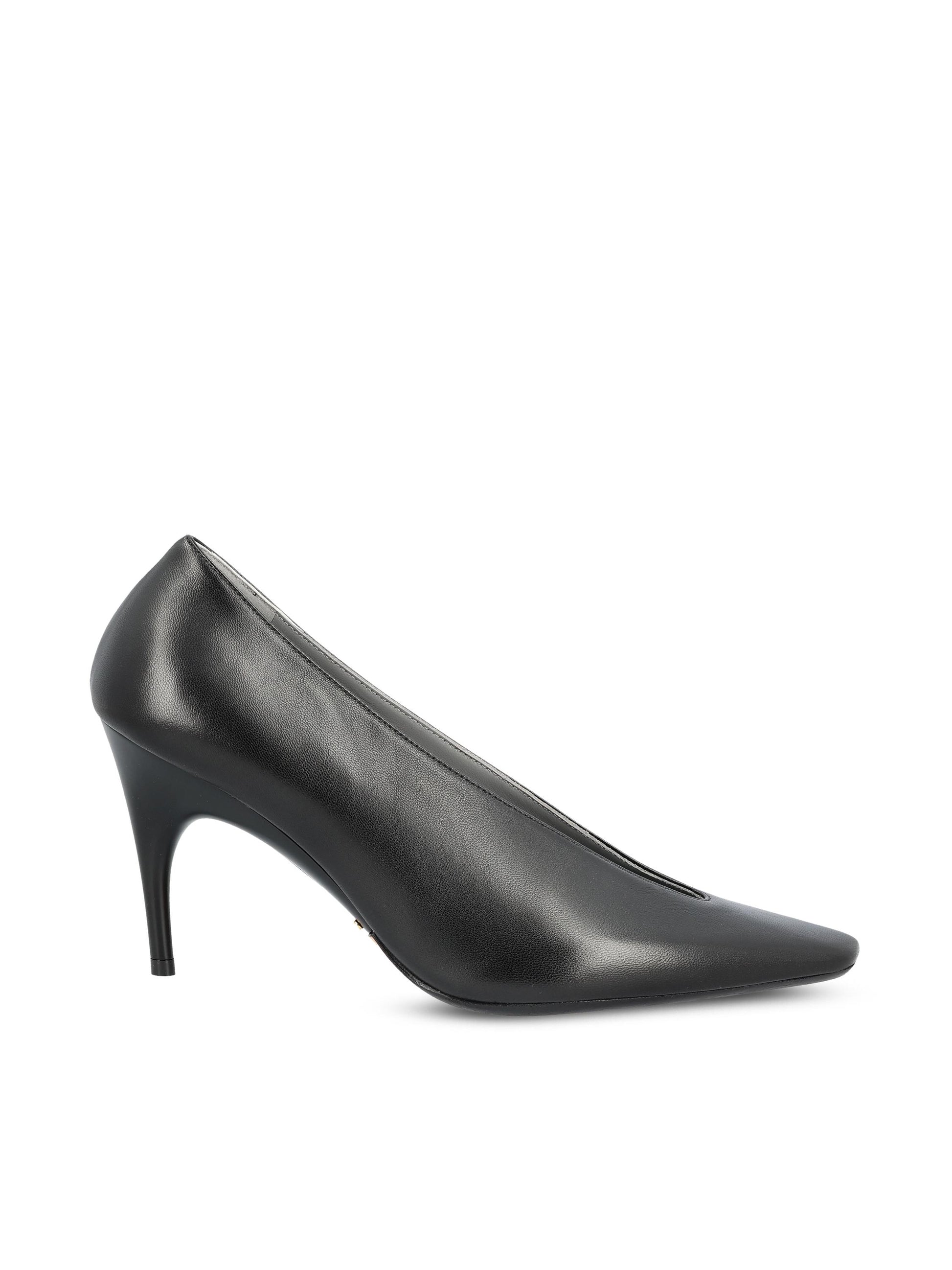 Décolleté in pelle. 869817 WCDH11080 BALENCIAGA 