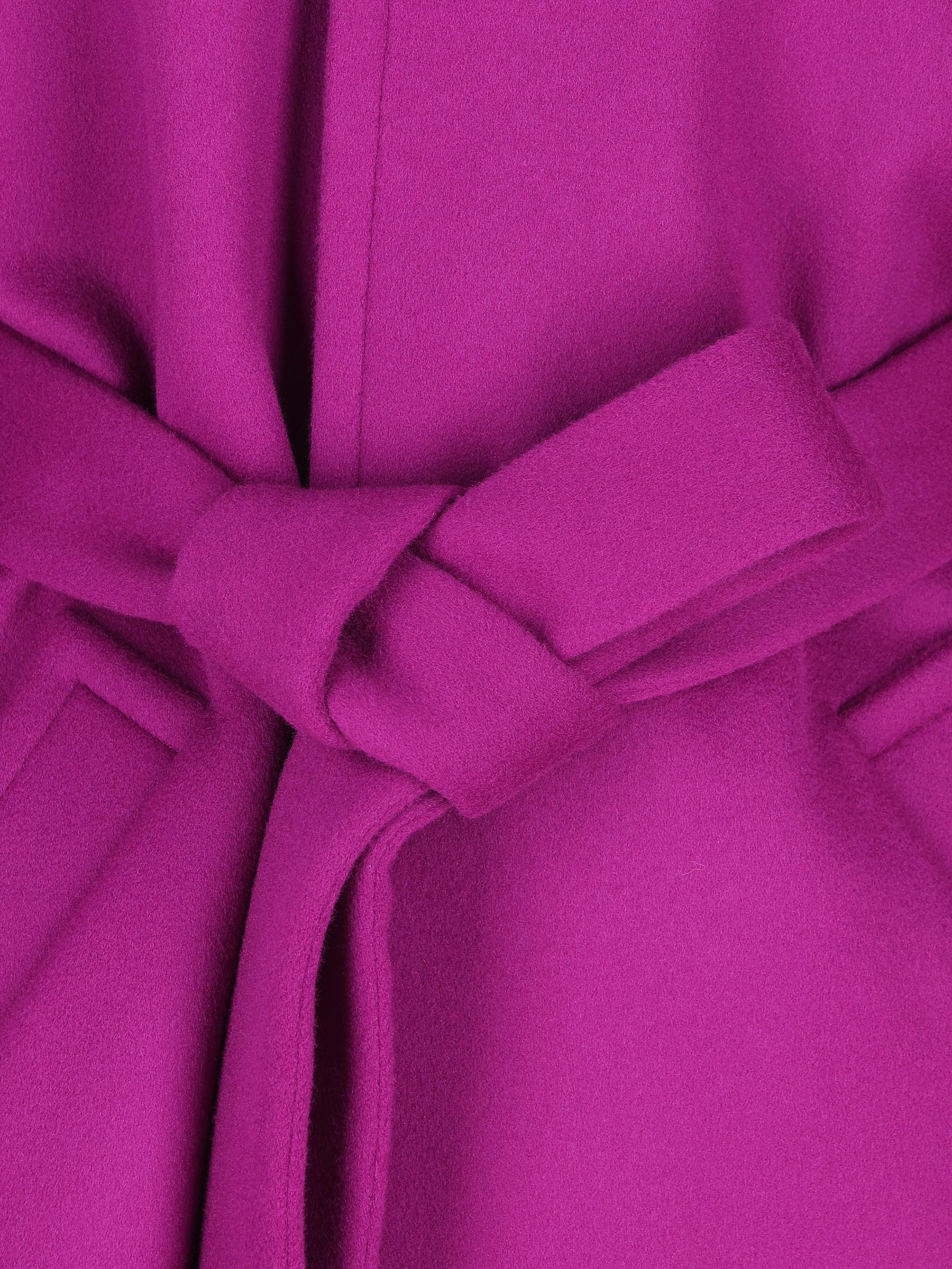 Cappotto realizzato in lana. 850307 Y060R5051 SAINT LAURENT 