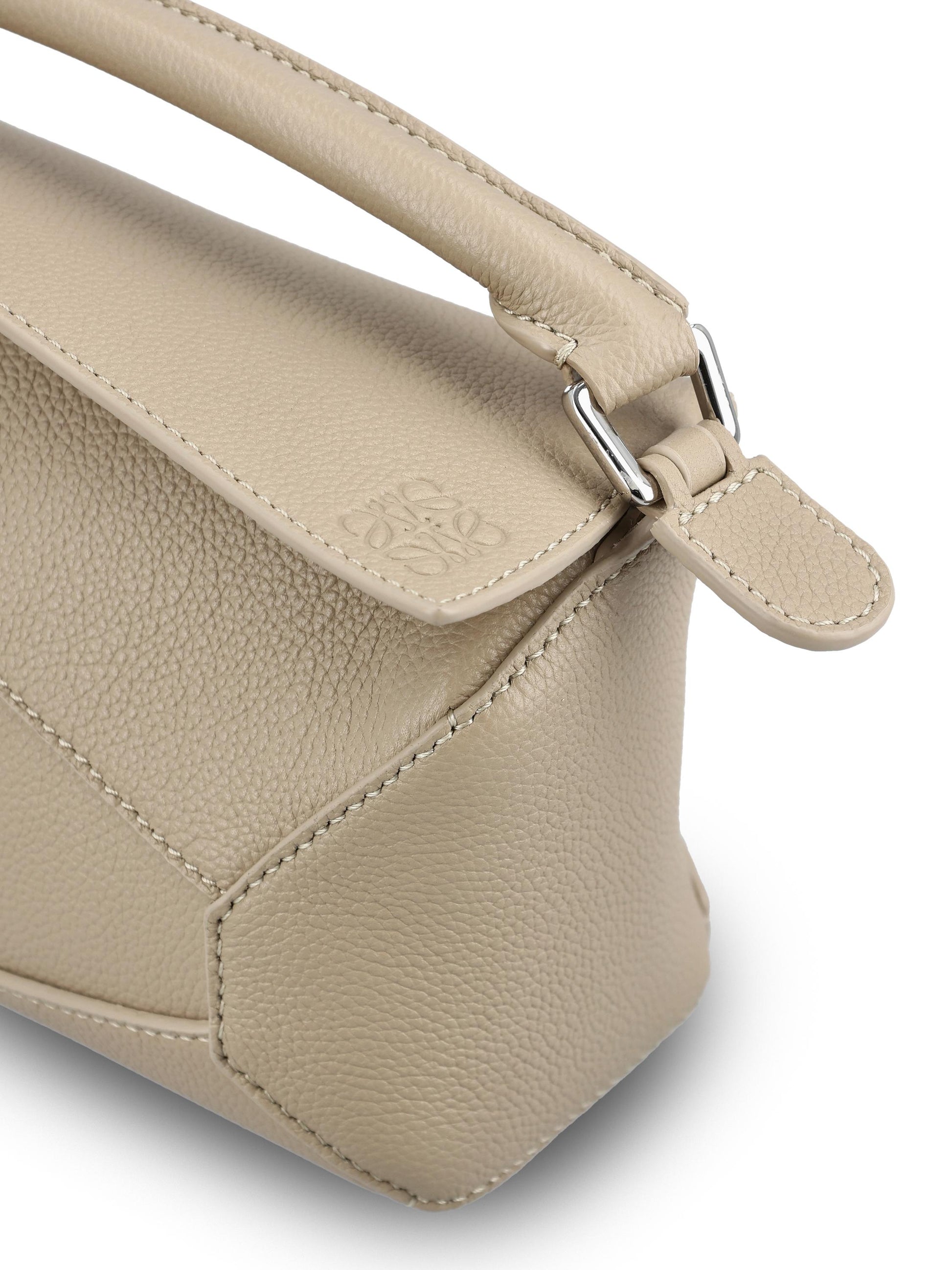 Borsa realizzata in pelle. A510P88X60 5541 LOEWE 