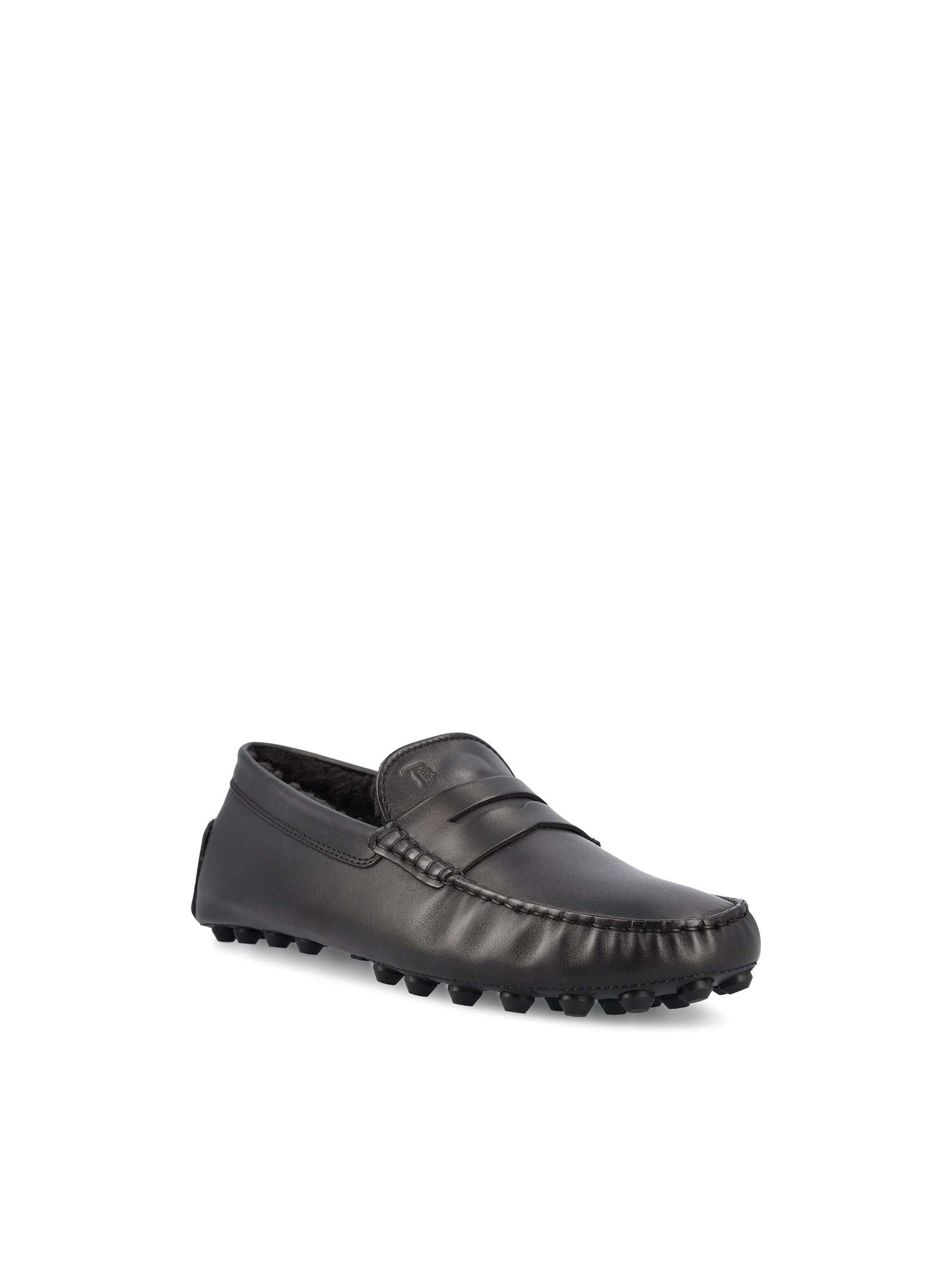 Mocassino realizzato in pelle di vitello. XXM52K00641CE7 B999 TOD'S 