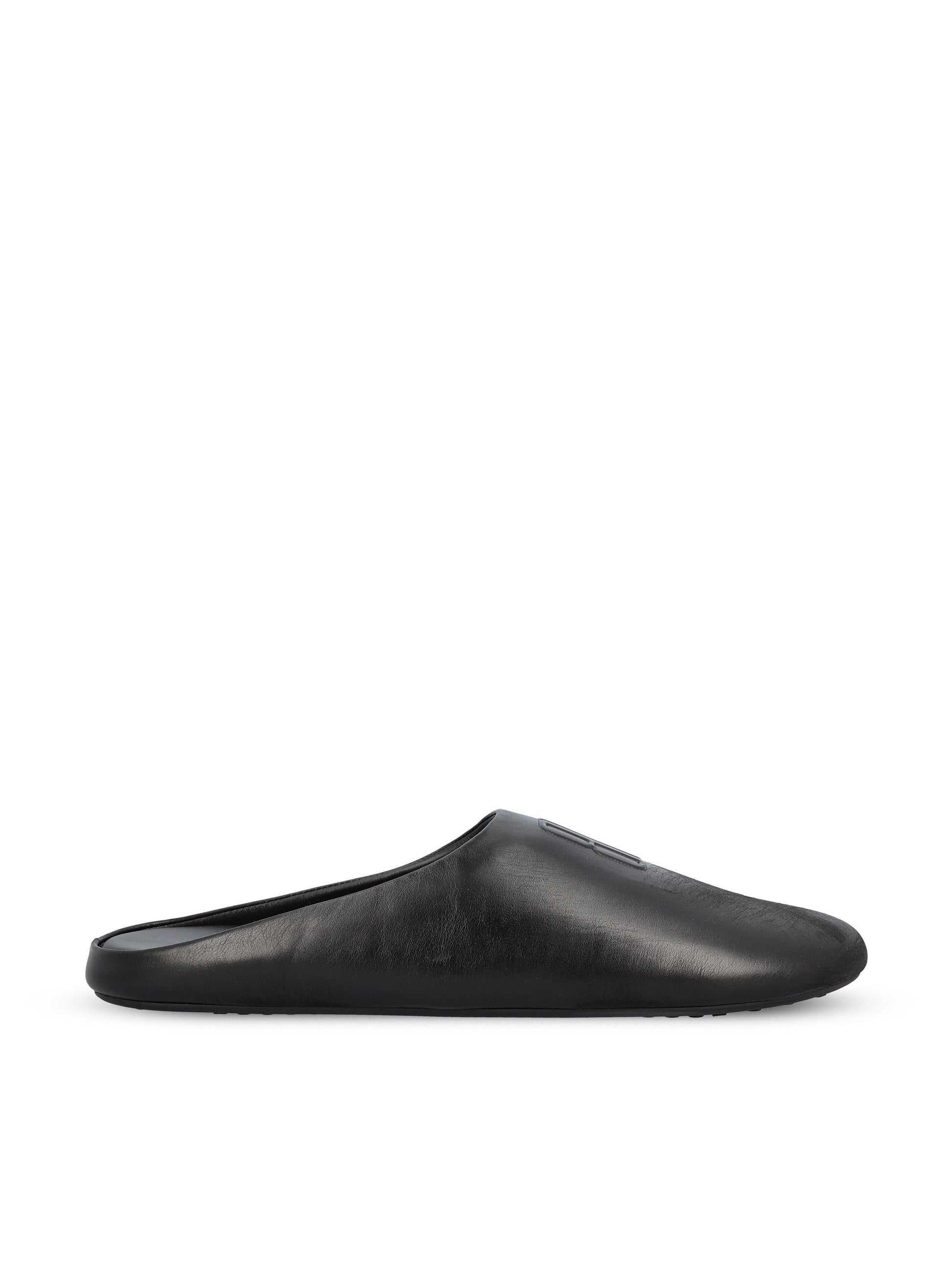 Sabot realizzati in pelle di vitello. 834414 WBDH11000 BALENCIAGA 