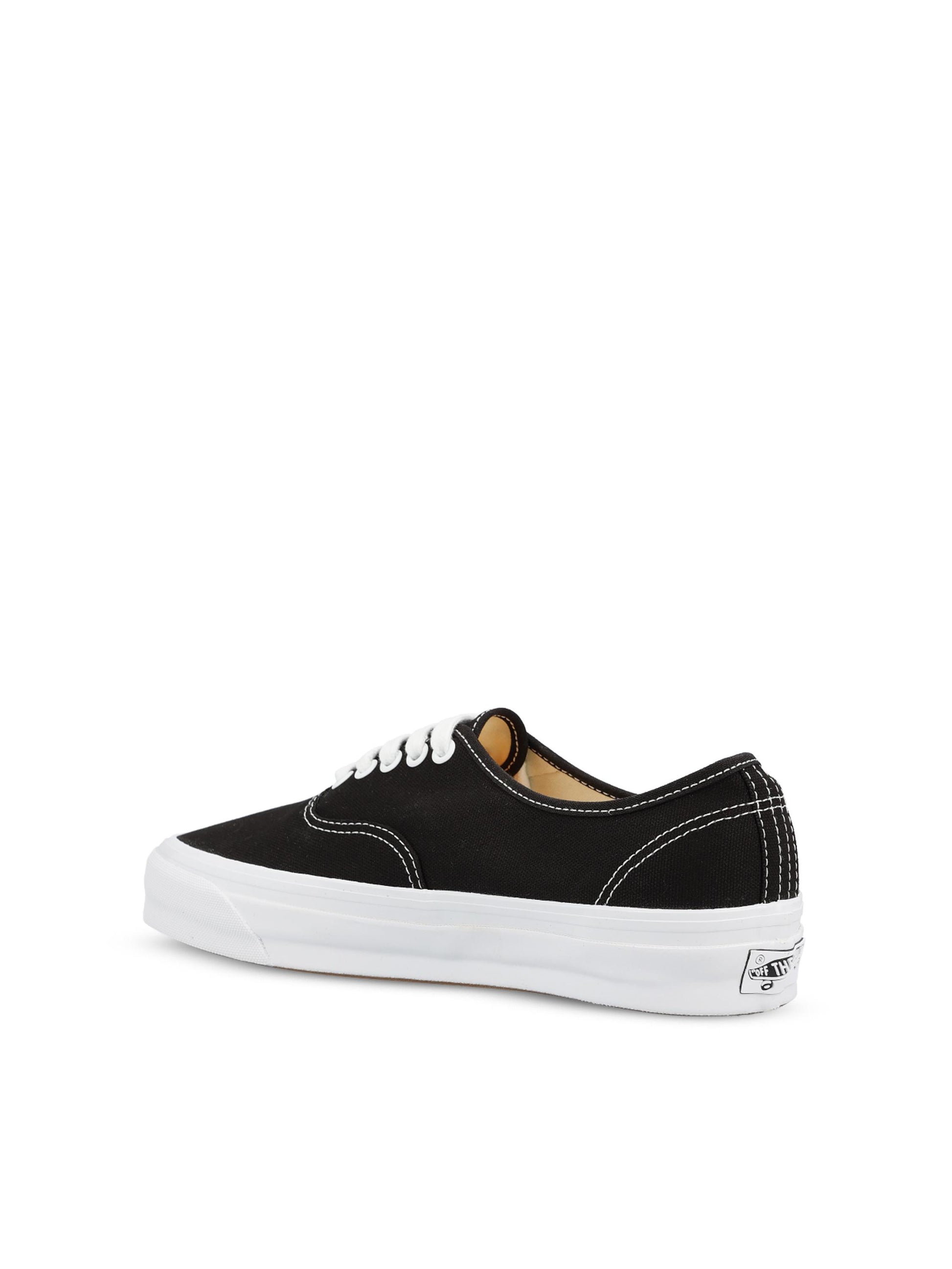 Sneakers realizzate in tela. VN000CQABA21  VANS 