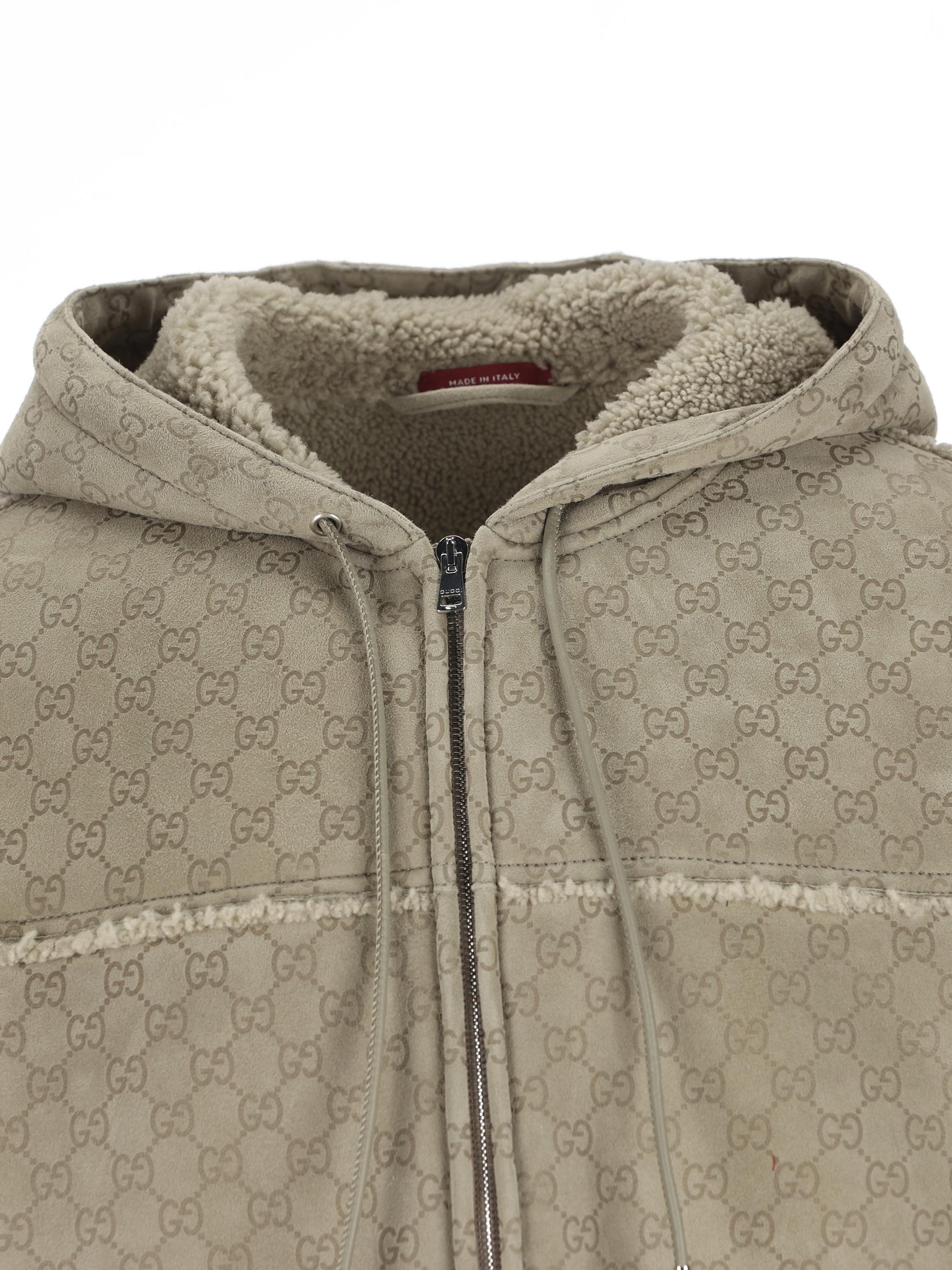 Felpa realizzata in pelliccia di agnello. 853271 XSAID2139 GUCCI 