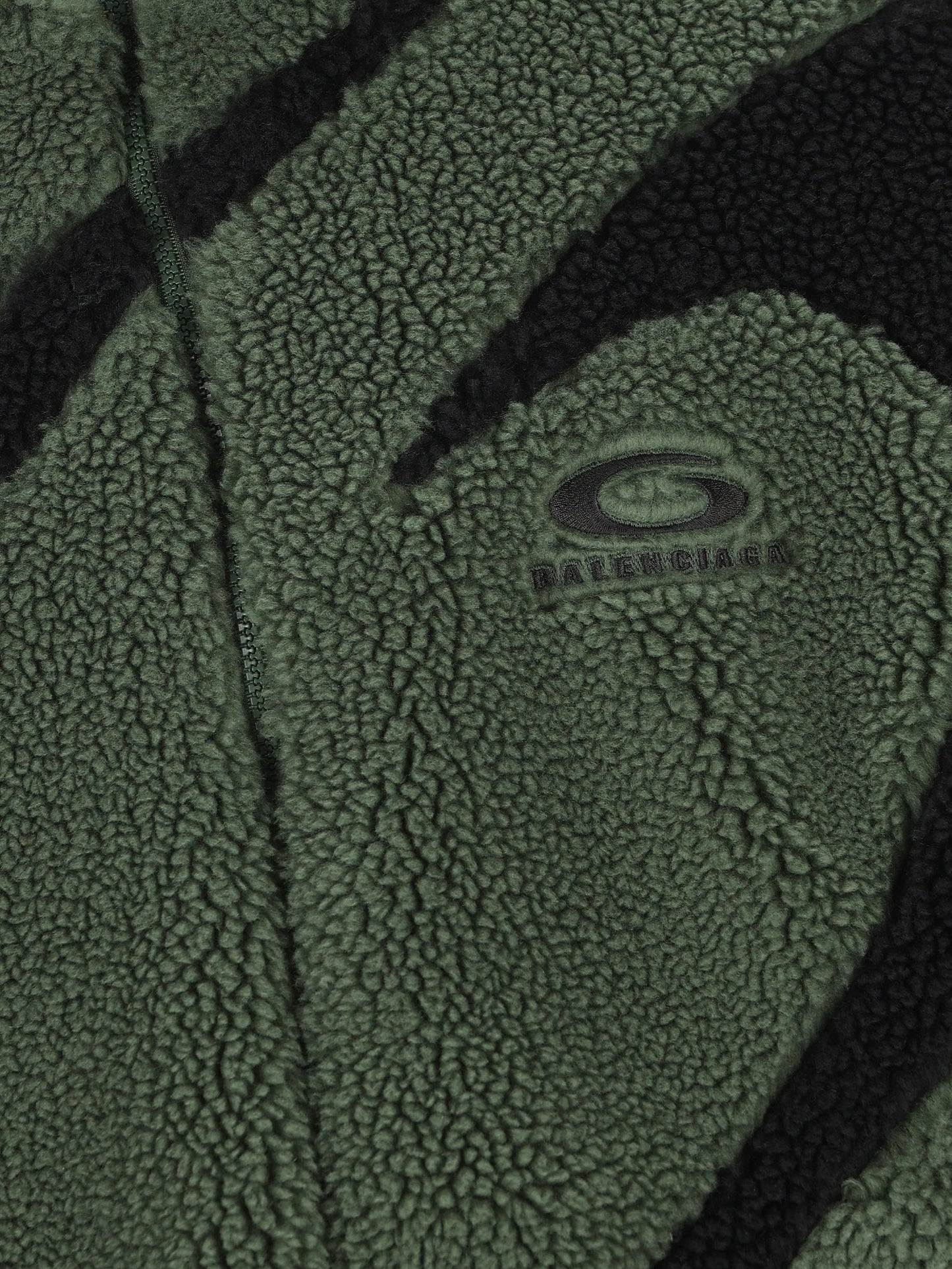 Giacca realizzata in poliestere. 850858 TMQ262840 BALENCIAGA 