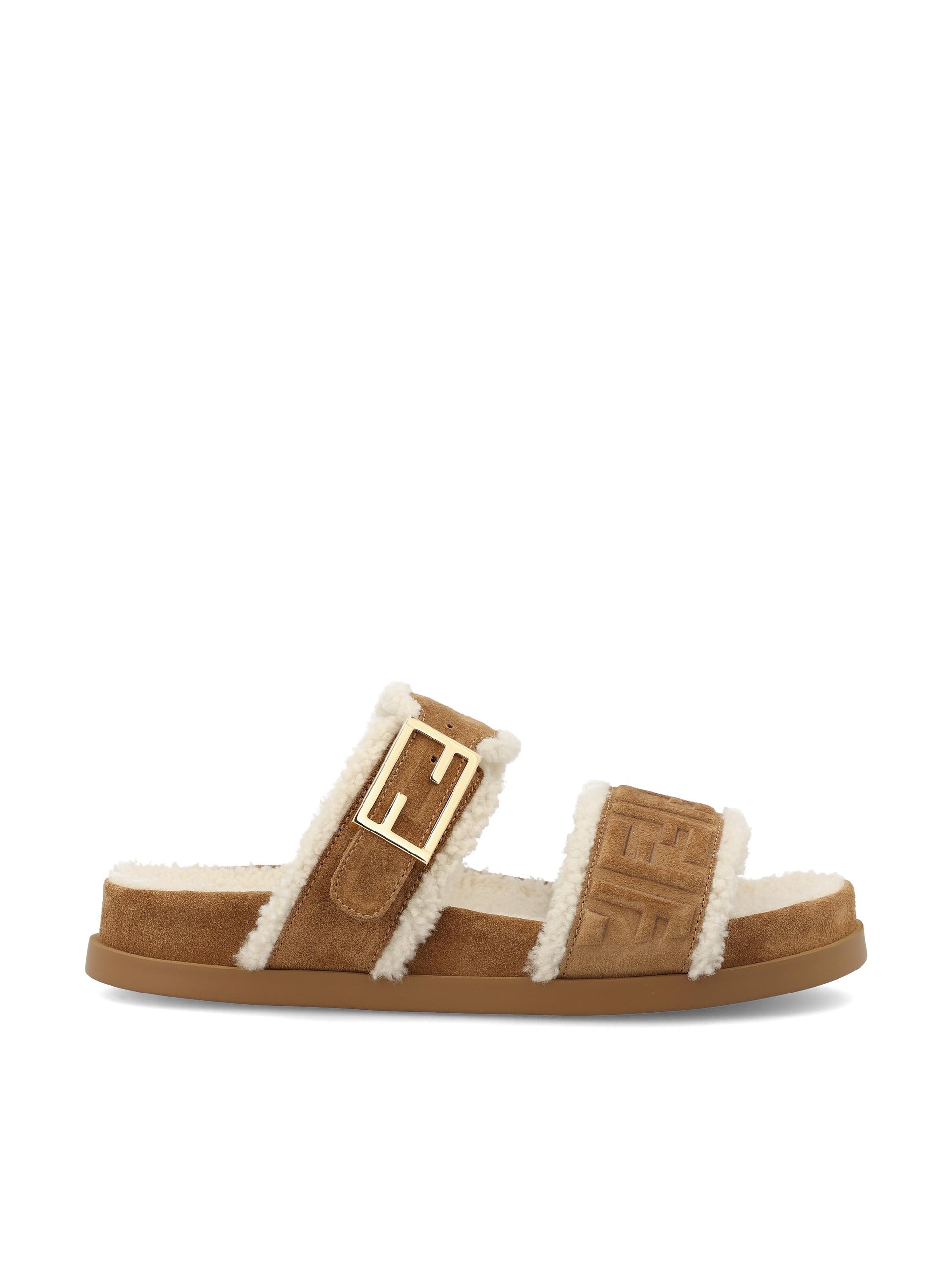 Slide realizzate in pelle. 8X8710 AY9RF1TOO FENDI 