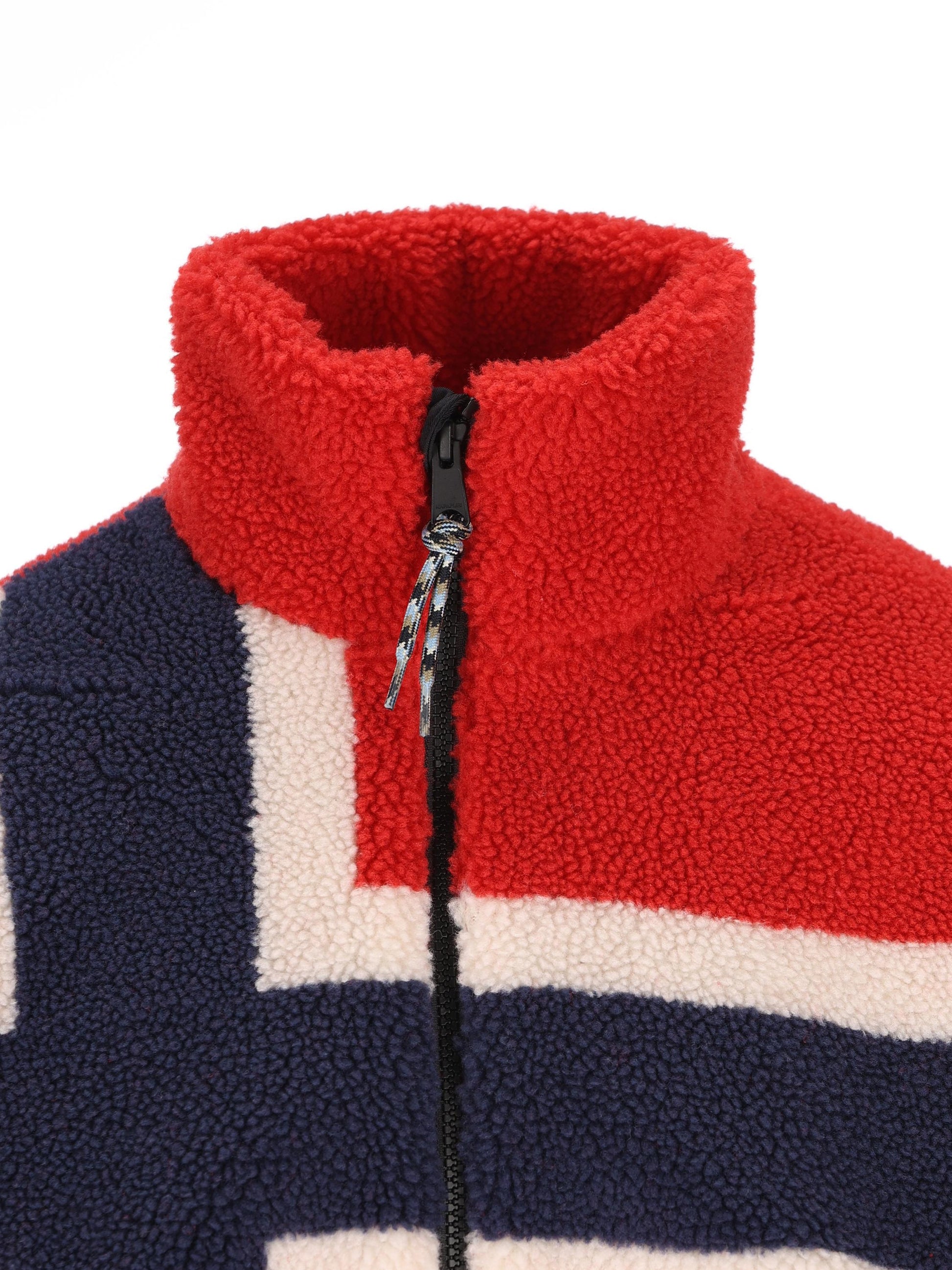 Pile realizzato in poliestere. NP0A88TCFZF1  NAPAPIJRI 